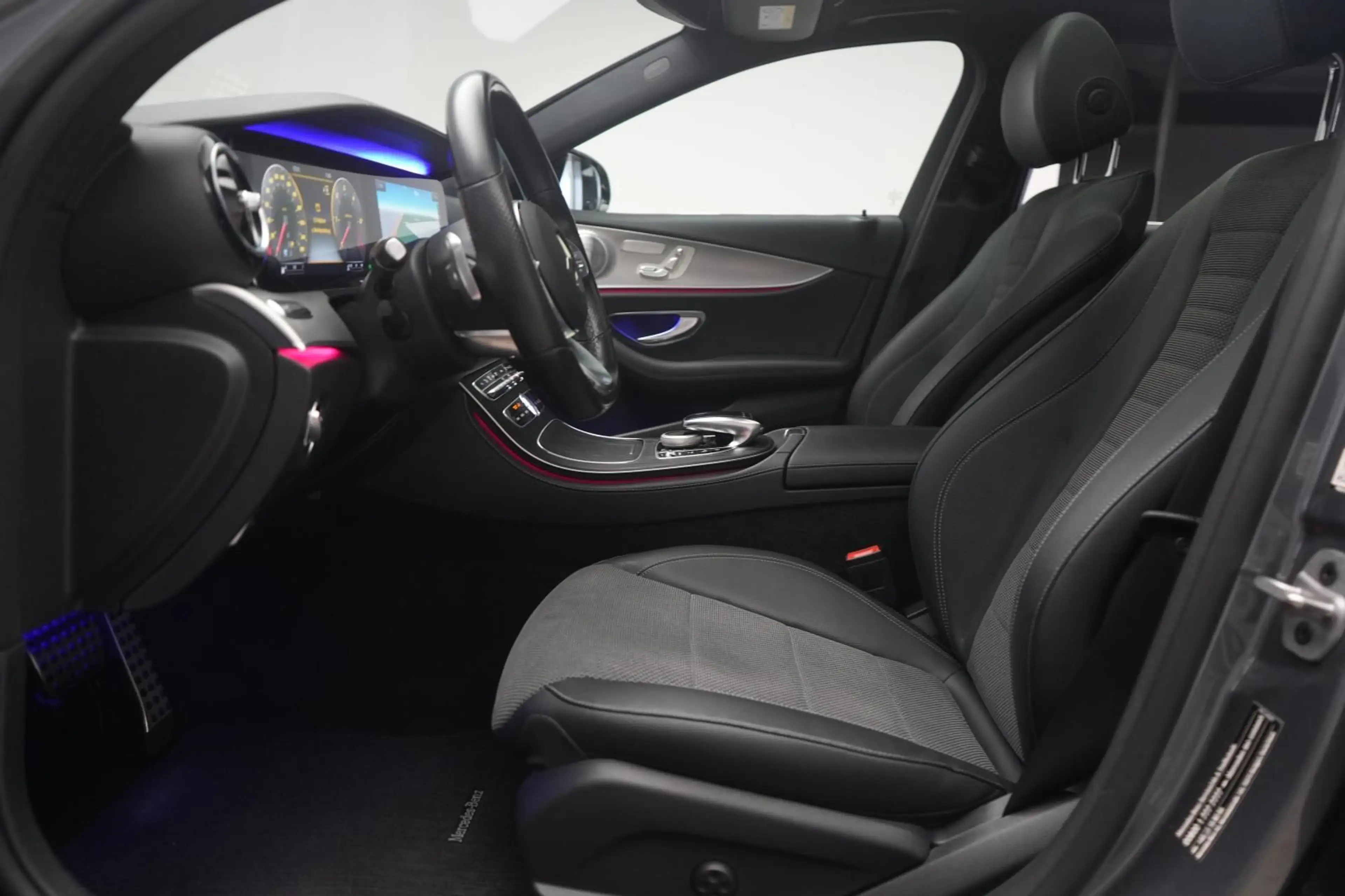 Mercedes-Benz E 300 d T 9G-Tronic AMG Distronic/Kamera/Burmest — photo 12