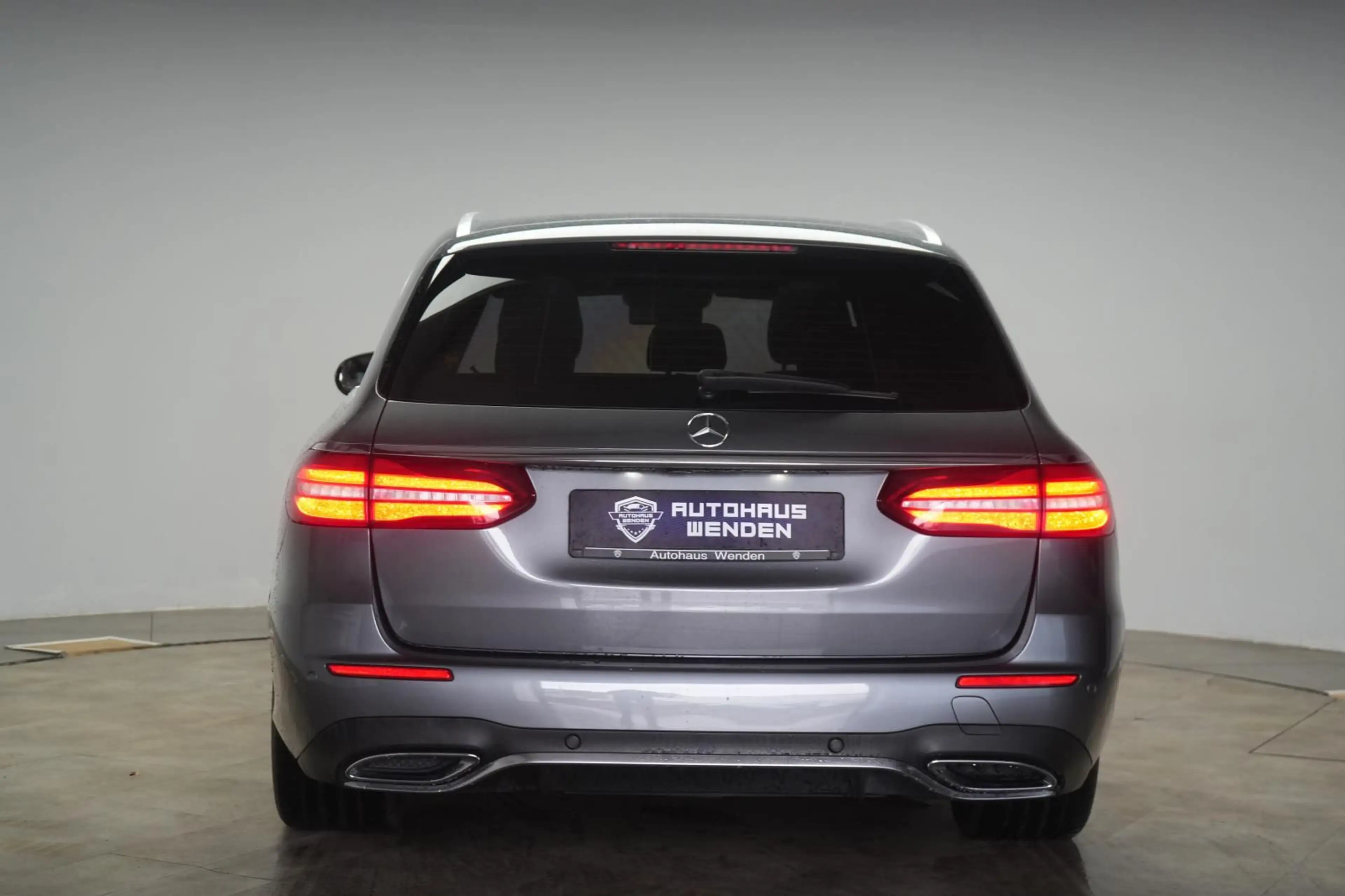 Mercedes-Benz E 300 d T 9G-Tronic AMG Distronic/Kamera/Burmest — photo 5