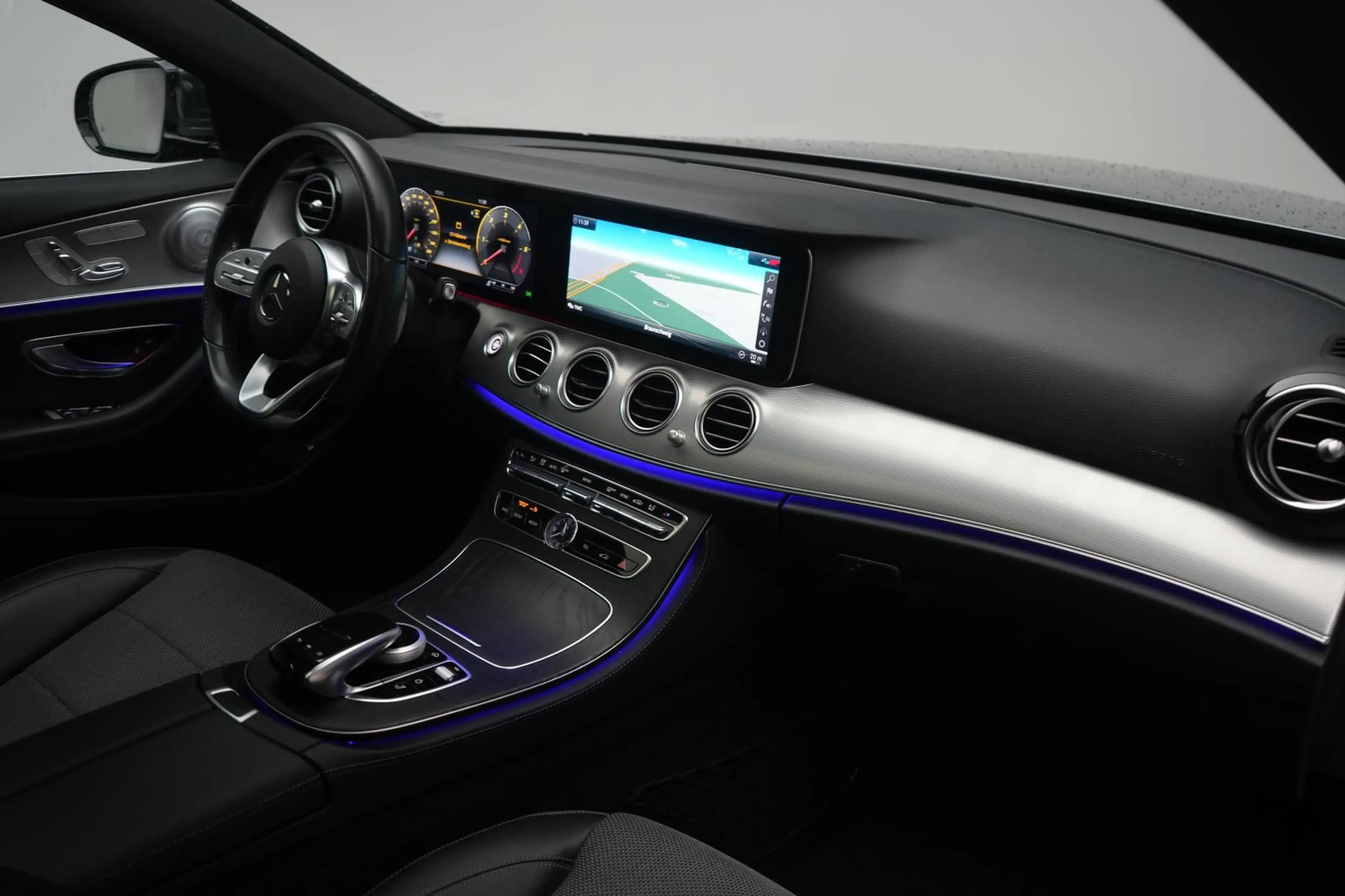 Mercedes-Benz E 300 d T 9G-Tronic AMG Distronic/Kamera/Burmest — photo 7