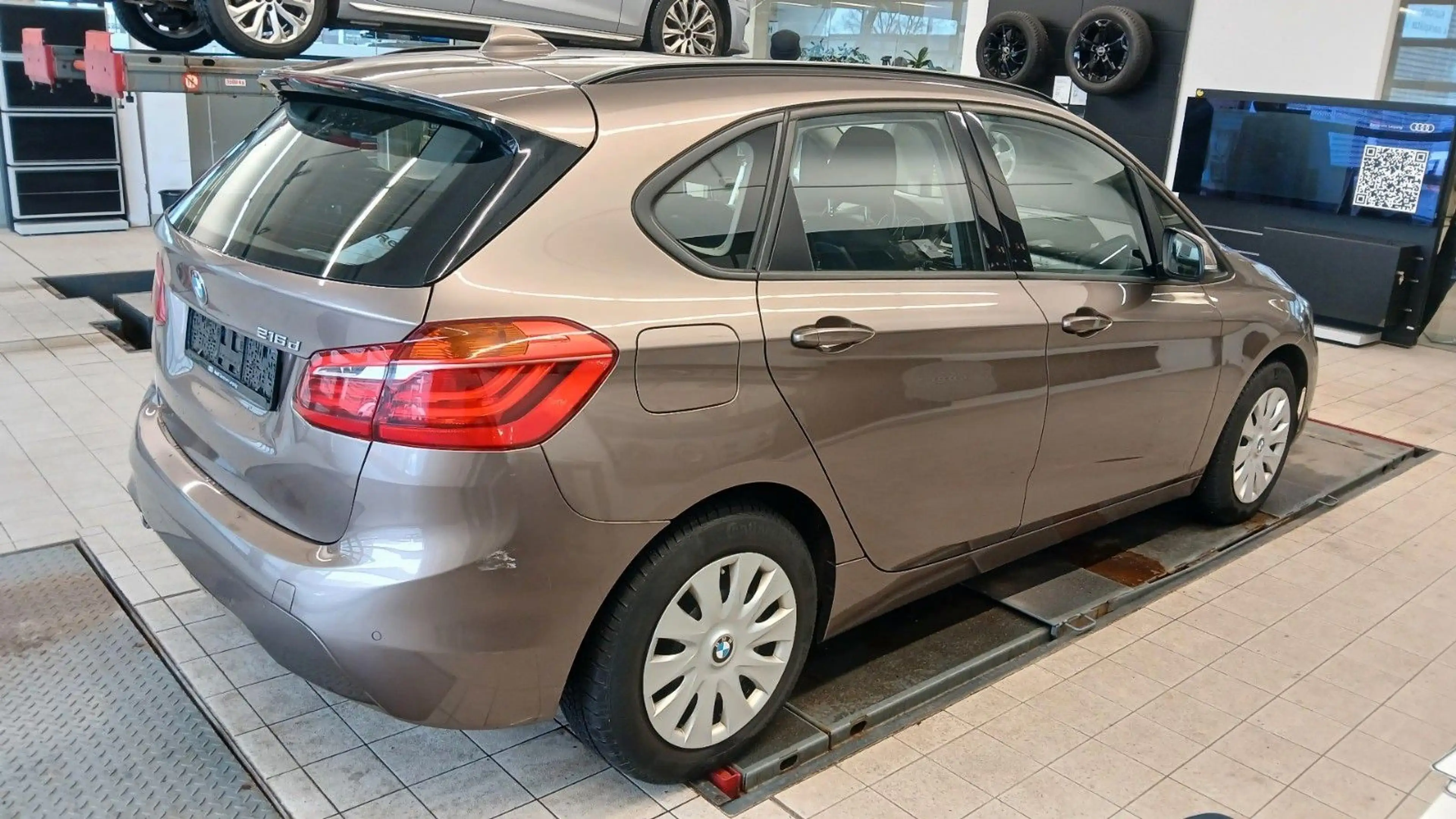 BMW 216 d Active Tourer Steptronic Advantage — photo 12
