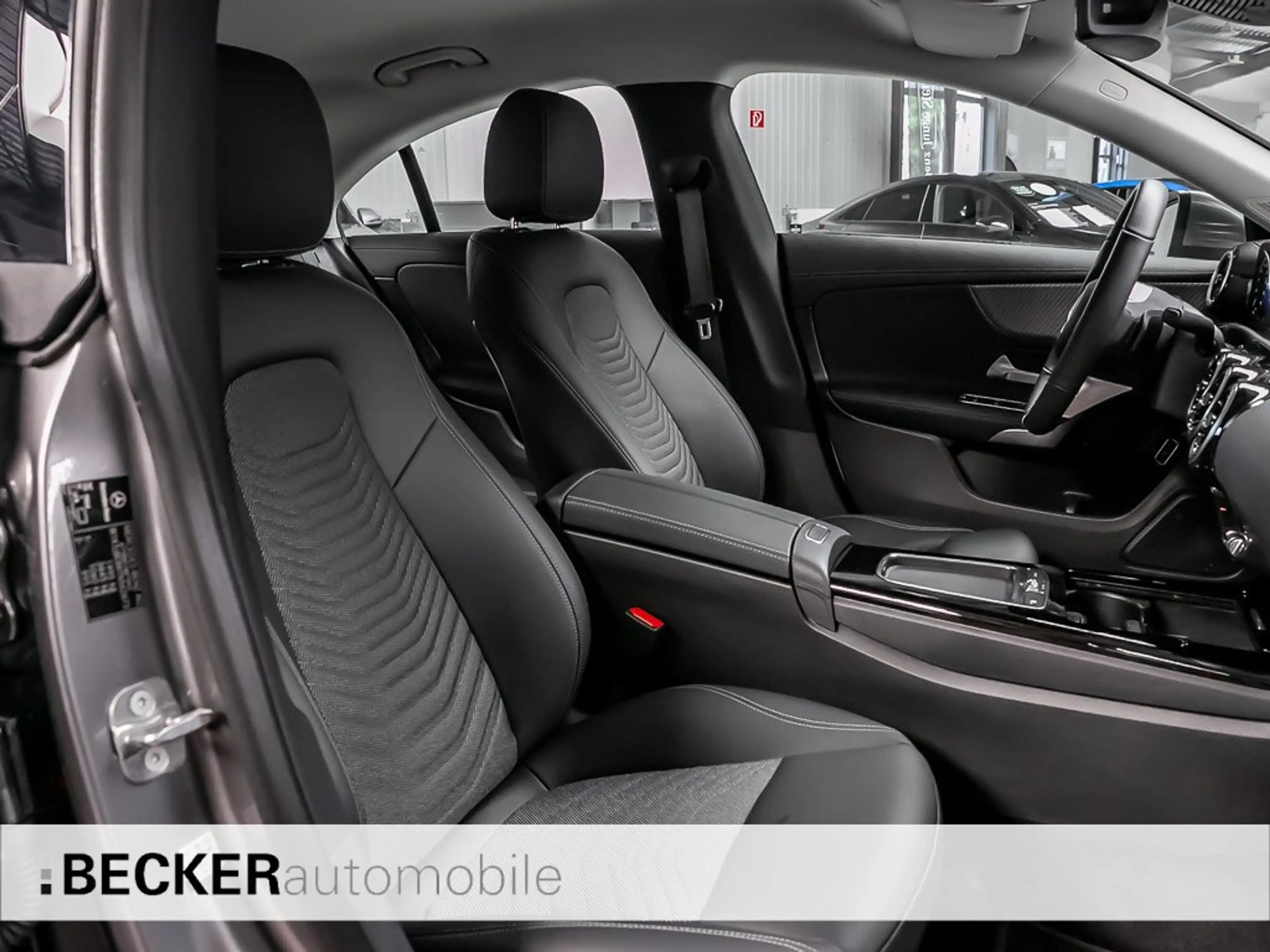 Mercedes-Benz CLA 180 CLA 180 Coupé PROGRESSIVE WINTERPAKET KAMERA LED — photo 6