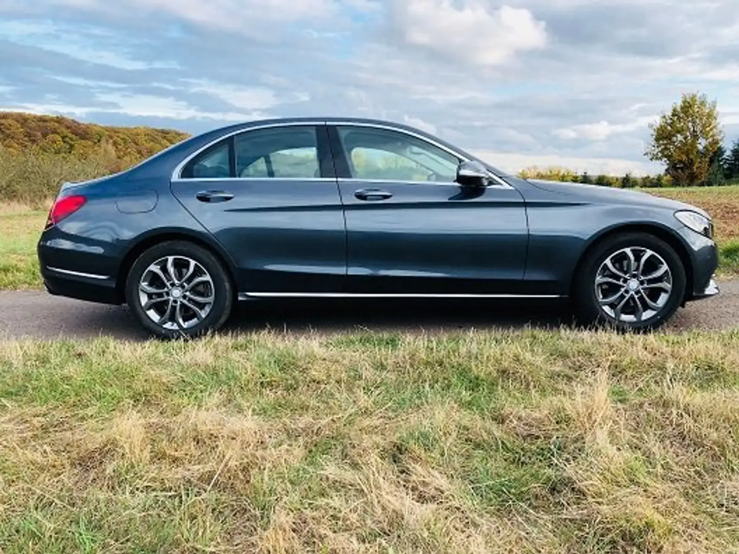 Mercedes-Benz C 180 (BlueEFFICIENCY) Grau - 1