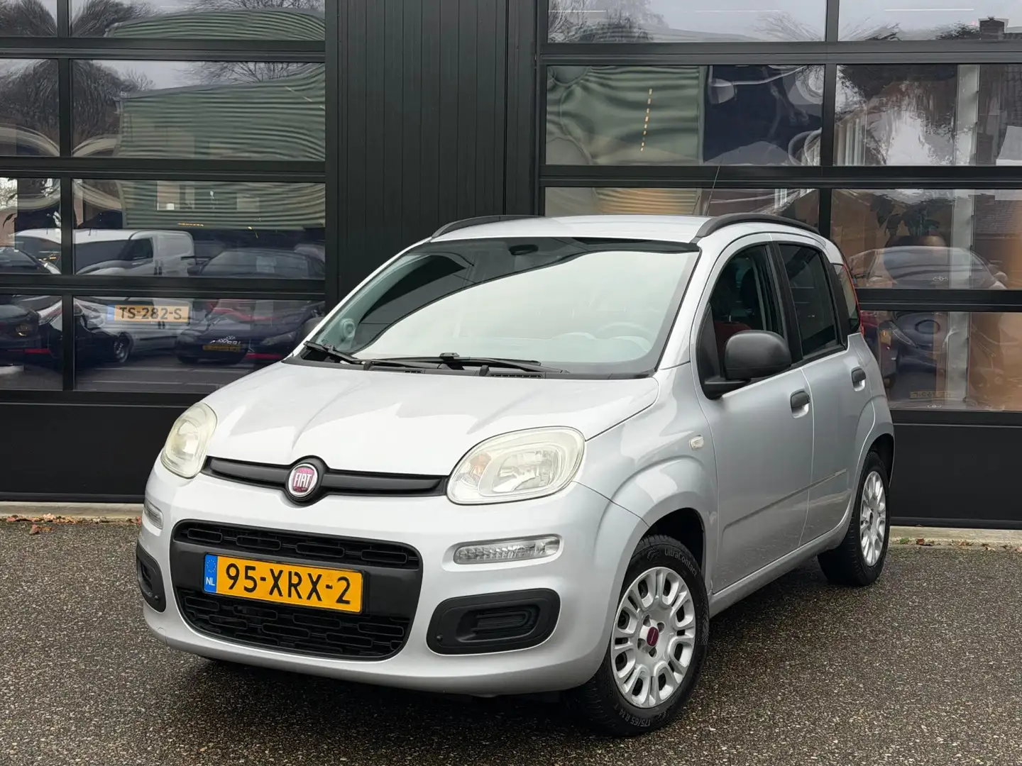 Fiat Panda 0.9 TwinAir Easy AUTOMAAT Grijs - 1