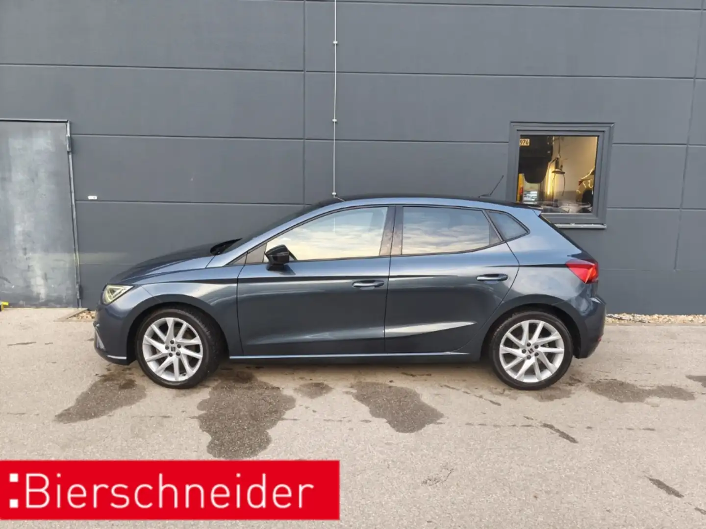 SEAT Ibiza 1.0 TSI DSG FR KAMERA NAVI LED Grau - 2