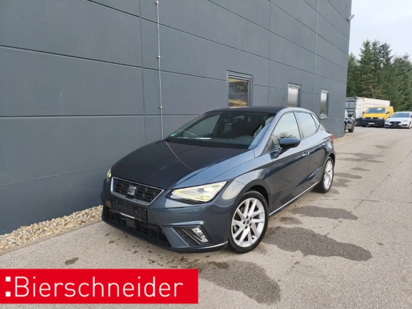SEAT Ibiza 1.0 TSI DSG FR KAMERA NAVI LED Grau - 1