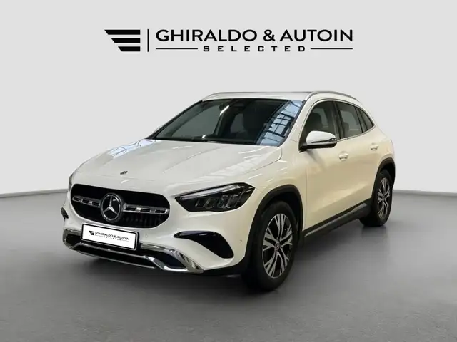 Mercedes-Benz GLA 220