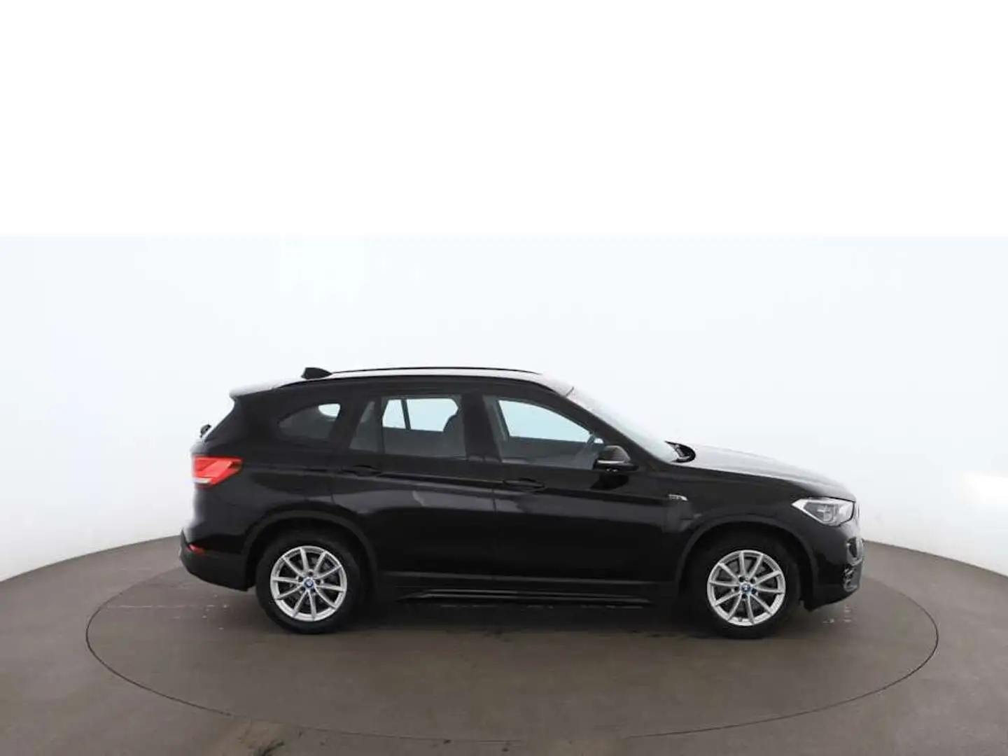 BMW X1 xDrive25e Sport Line Aut LED RADAR LEDER NAVI Schwarz - 2