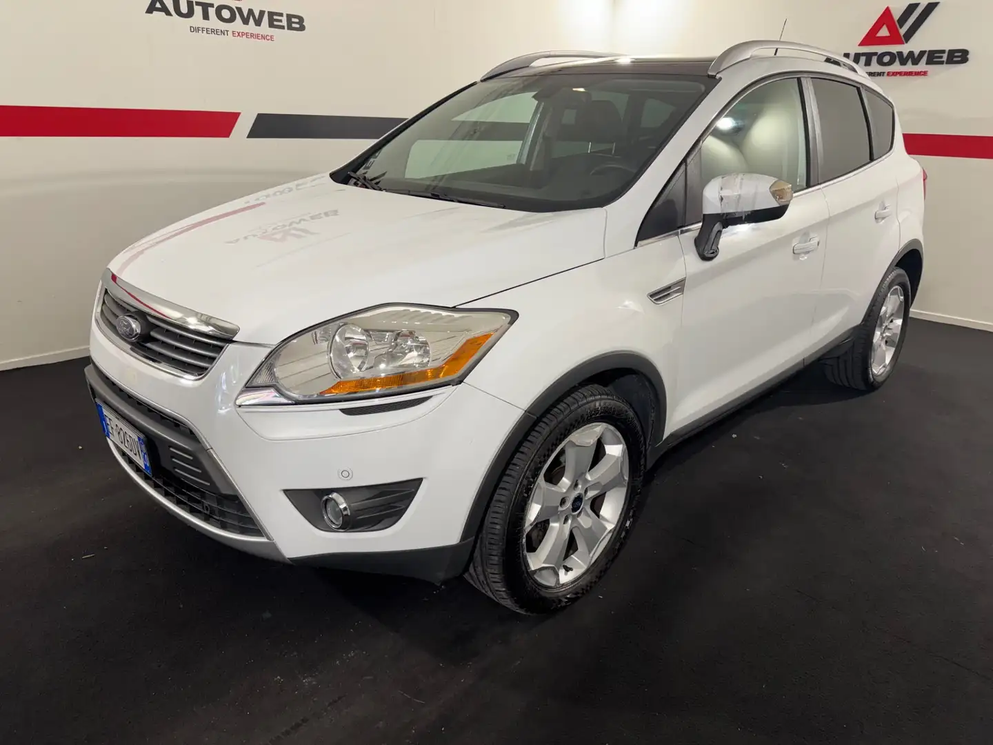 Ford Kuga Kuga 2.0 TDCi 163 CV 4WD Powersh.Titanium DPF Bianco - 1