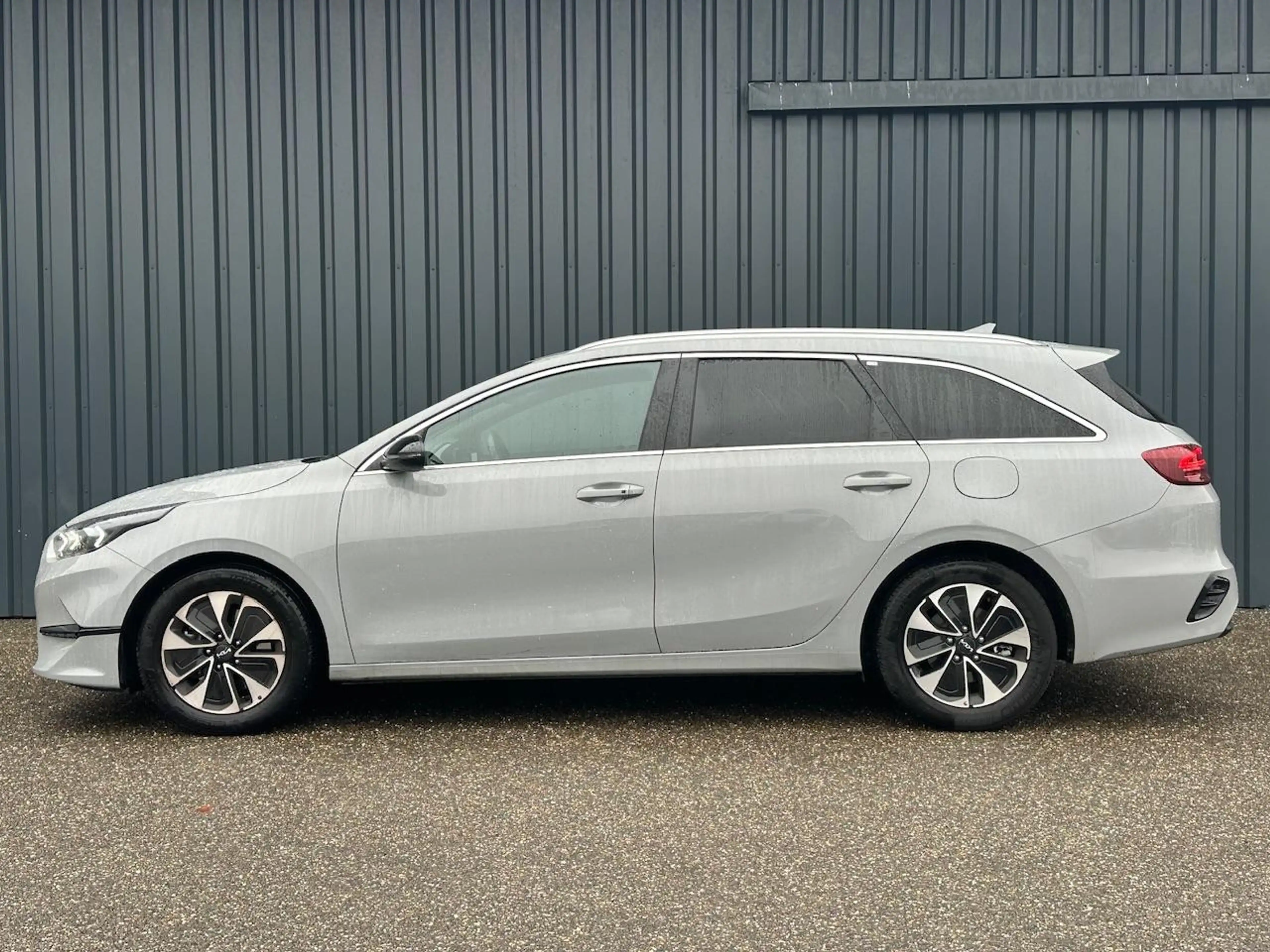 Kia Ceed SW / cee'd SW Sportswagon 1.0 T-GDi MHEV 100pk DCT7 Design Editi — photo 2