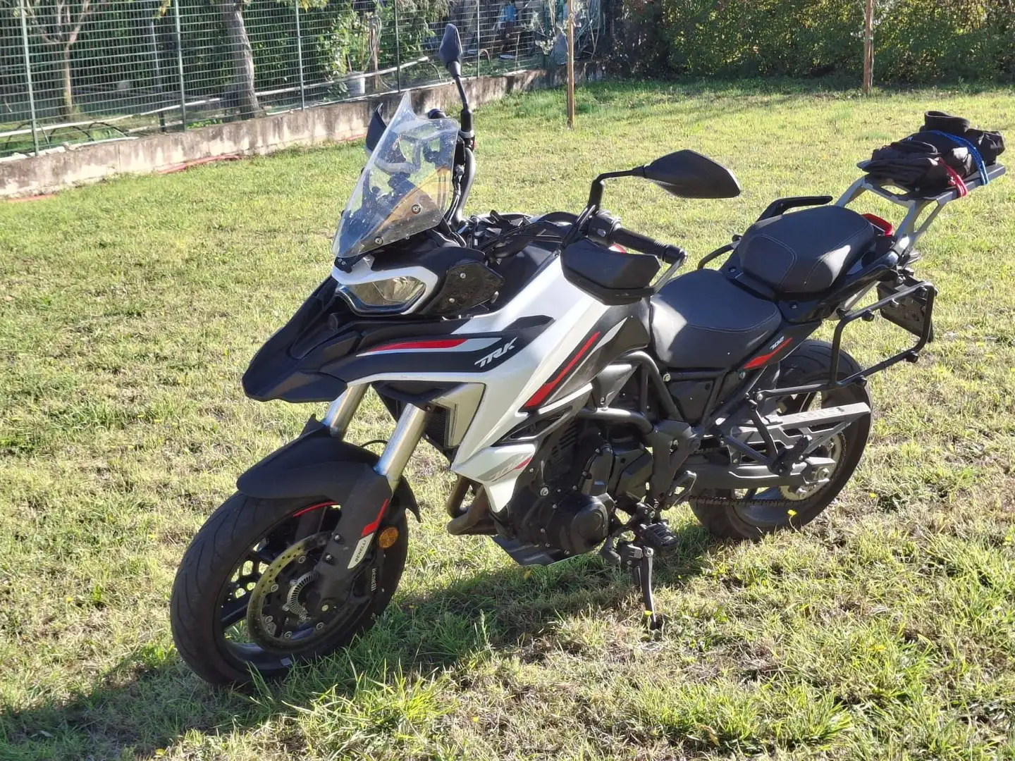 Benelli TRK 702 Fehér - 1