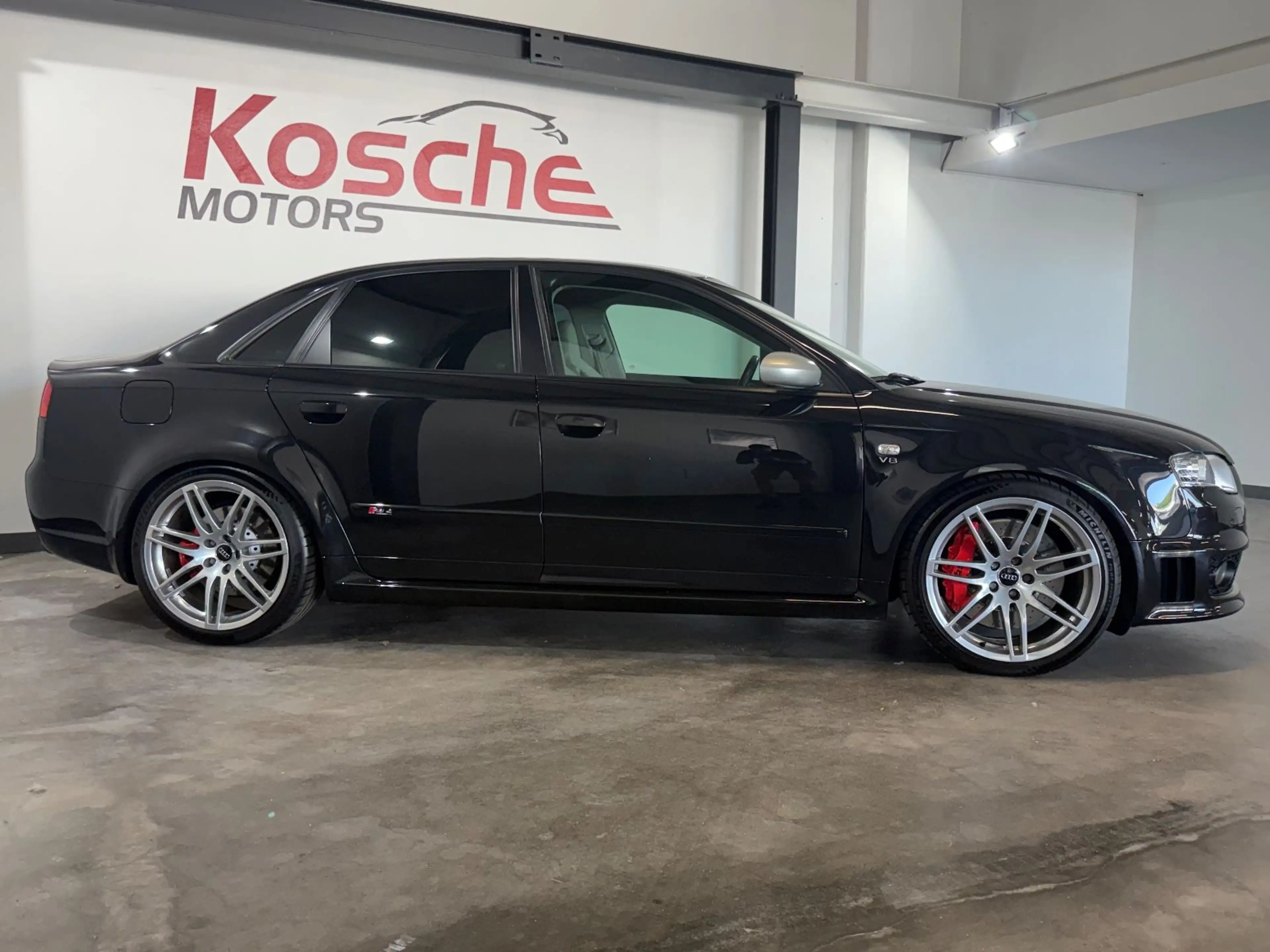 Audi RS4 Limo 4.2 FSI quattro Carbon Schalensitze — photo 5