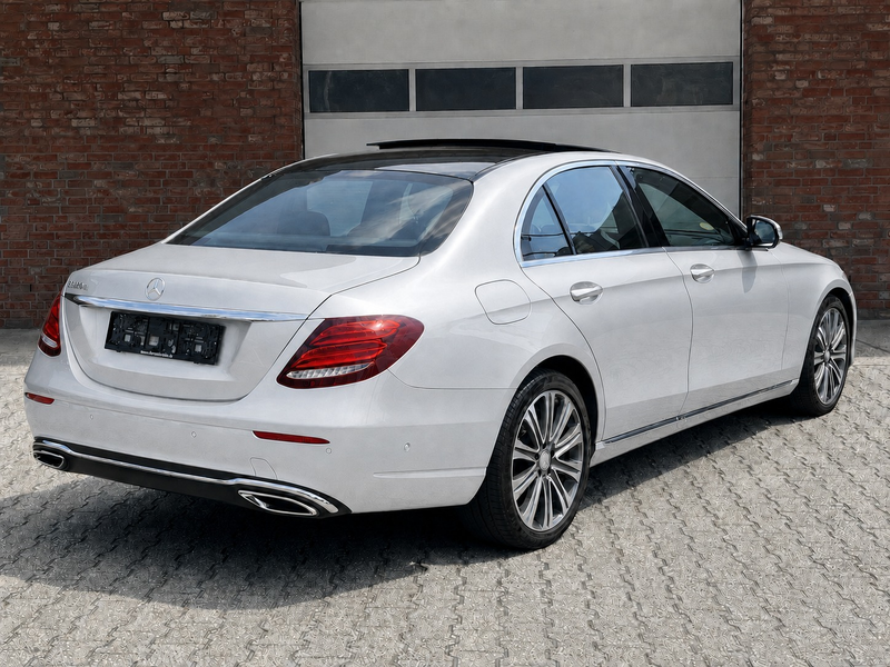 Mercedes-Benz E 220 Panorama Burmester Memory Kamera — photo 4
