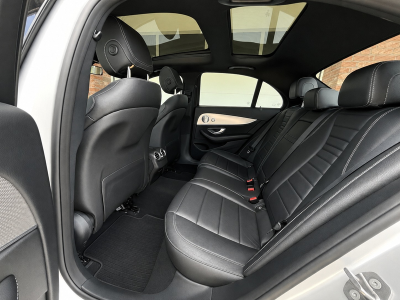 Mercedes-Benz E 220 Panorama Burmester Memory Kamera — photo 11