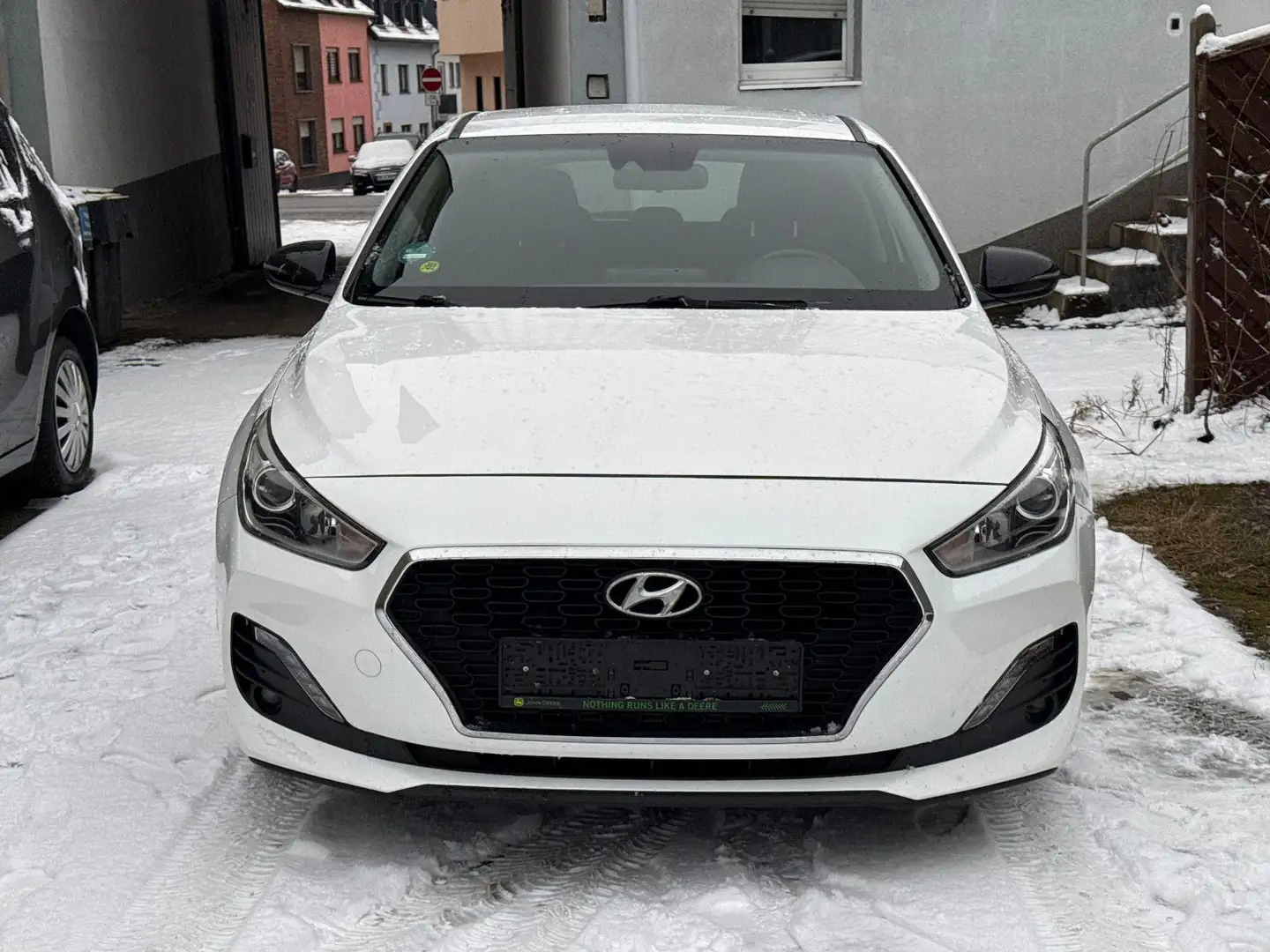 Hyundai i30 YES! *Automatik/Navi/CarPlay/Kamera* Weiß - 2