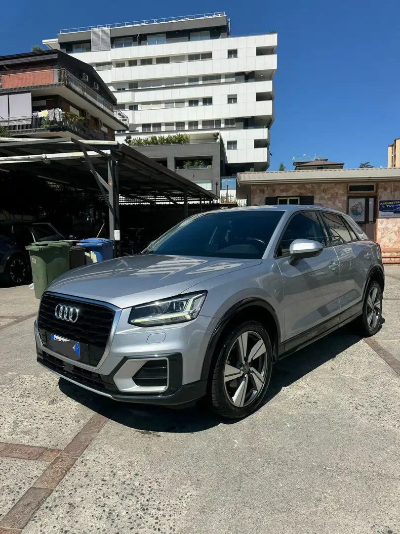 Audi Q2 30 1.6 tdi s-tronic Grigio - 2