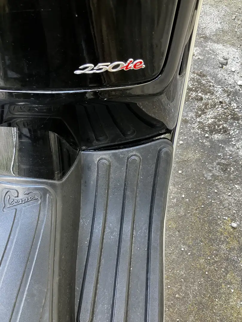 Vespa GTS 250ie - 1
