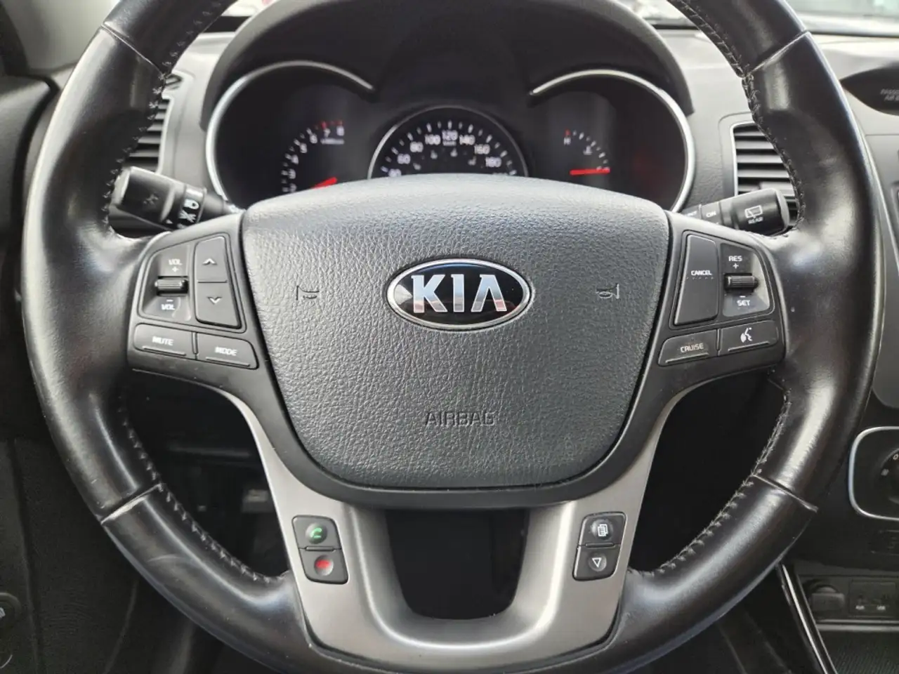 Kia Sorento photo Kia Sorento