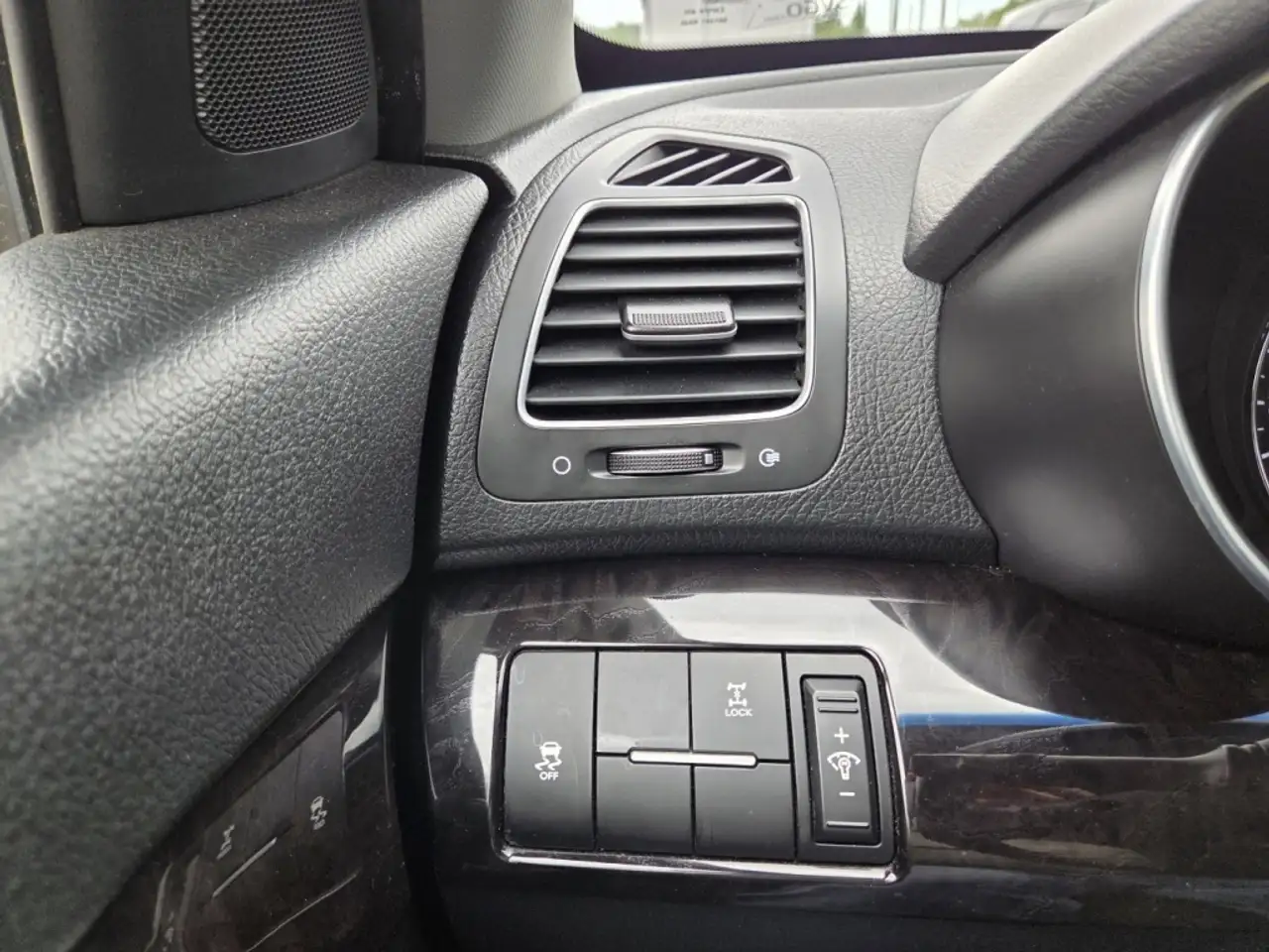 Kia Sorento photo Kia Sorento