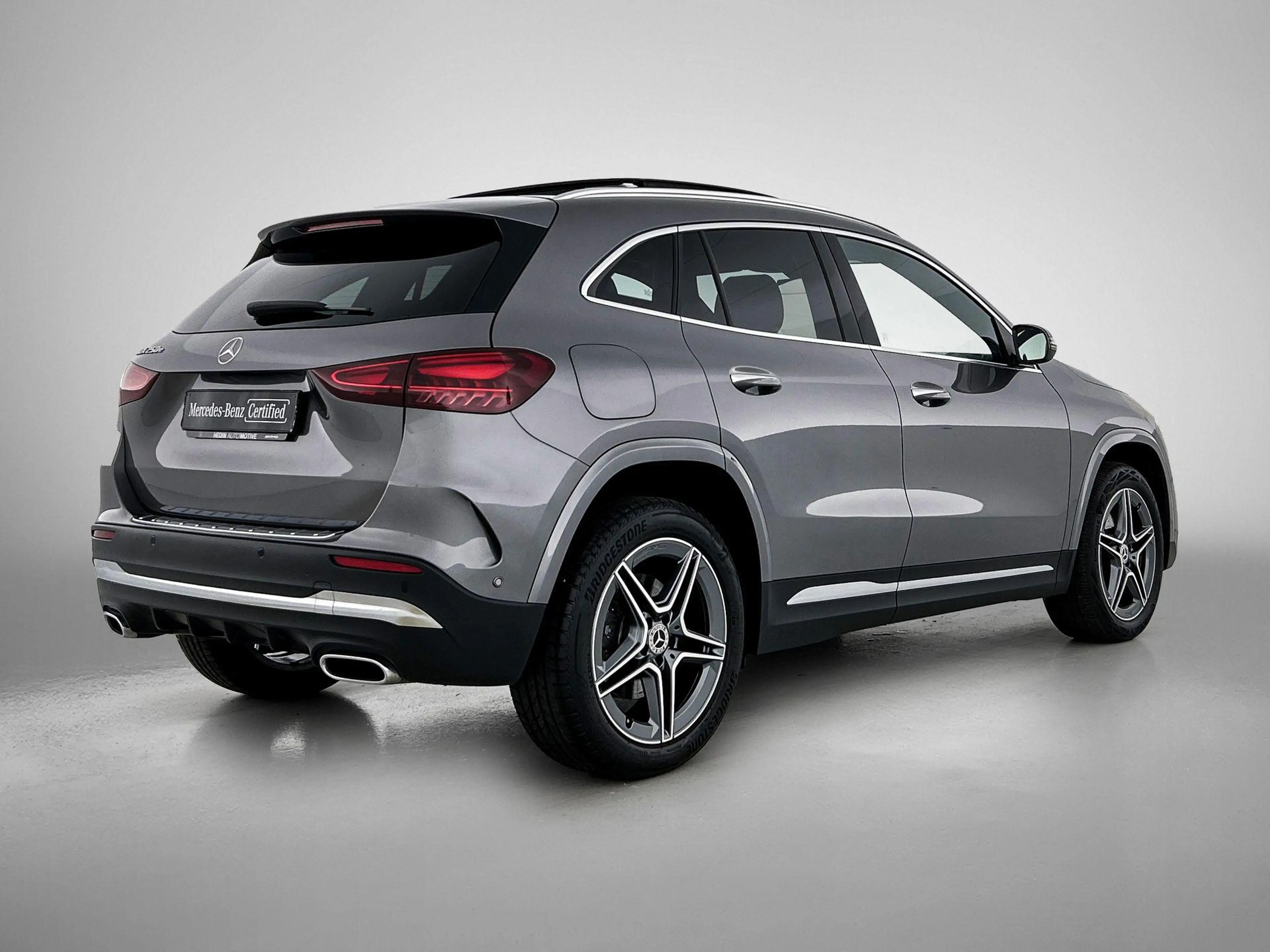 Mercedes-Benz GLA 250 GLA e AMG Line — photo 2