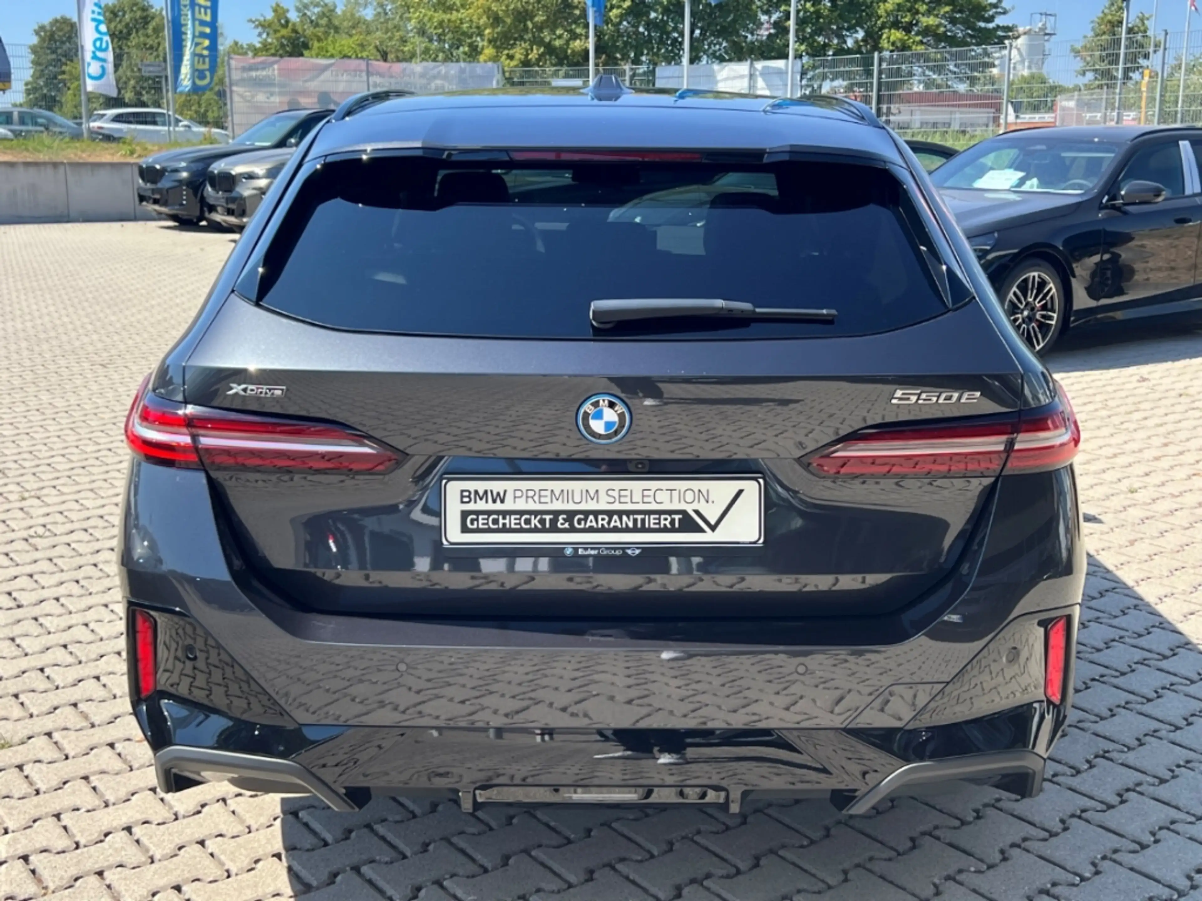 BMW 550 e xDr. Tour. M Sport 20'' AHK Pano Klimasitze Ad.F — photo 6