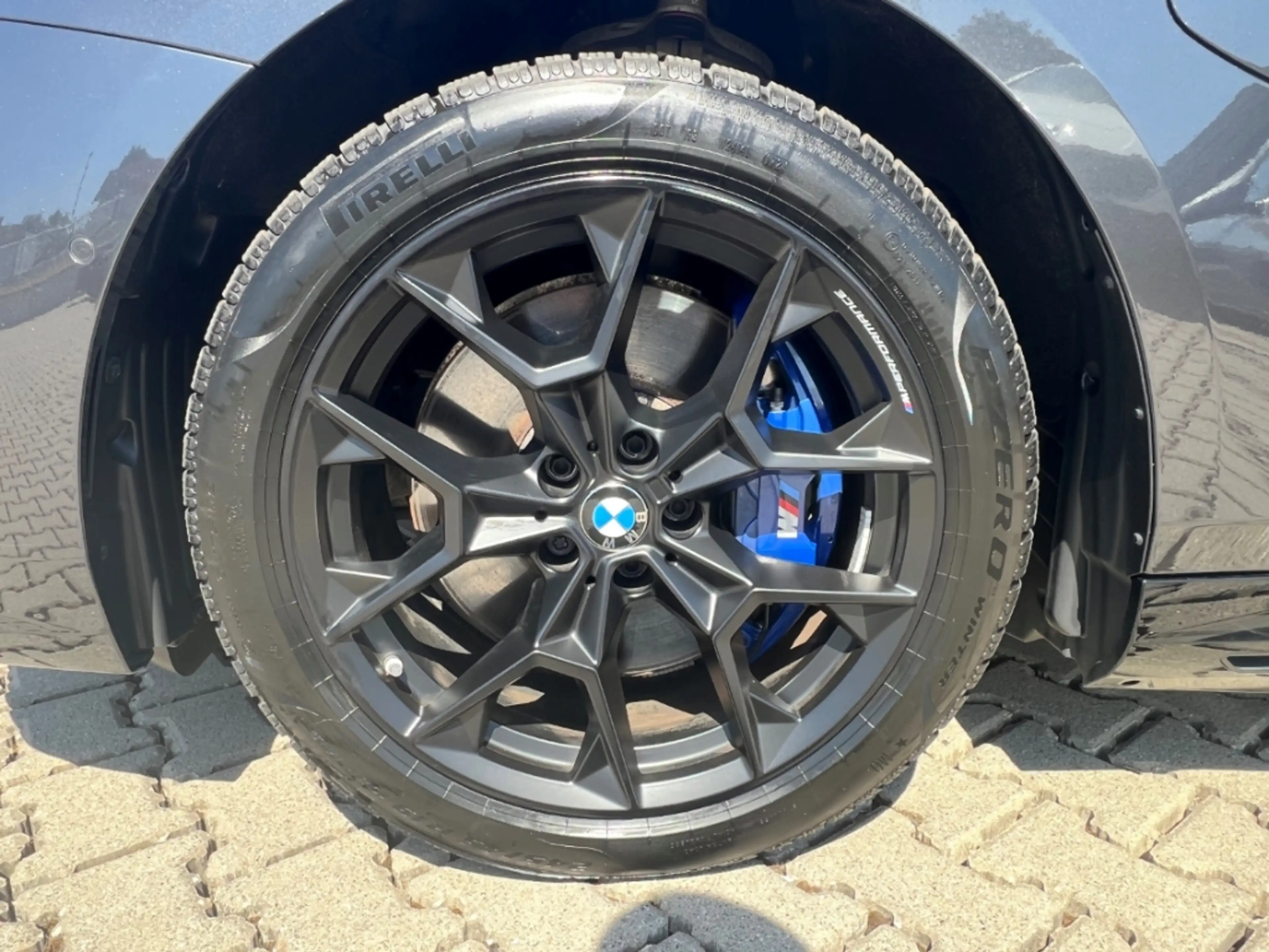 BMW 550 e xDr. Tour. M Sport 20'' AHK Pano Klimasitze Ad.F — photo 7