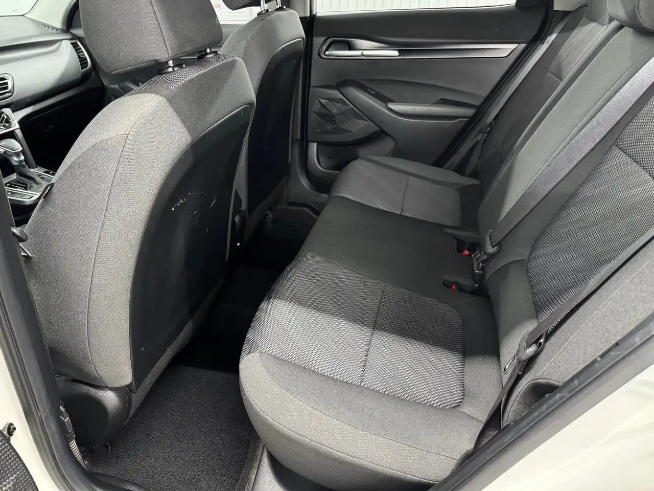 Kia Seltos снимка Kia Seltos
