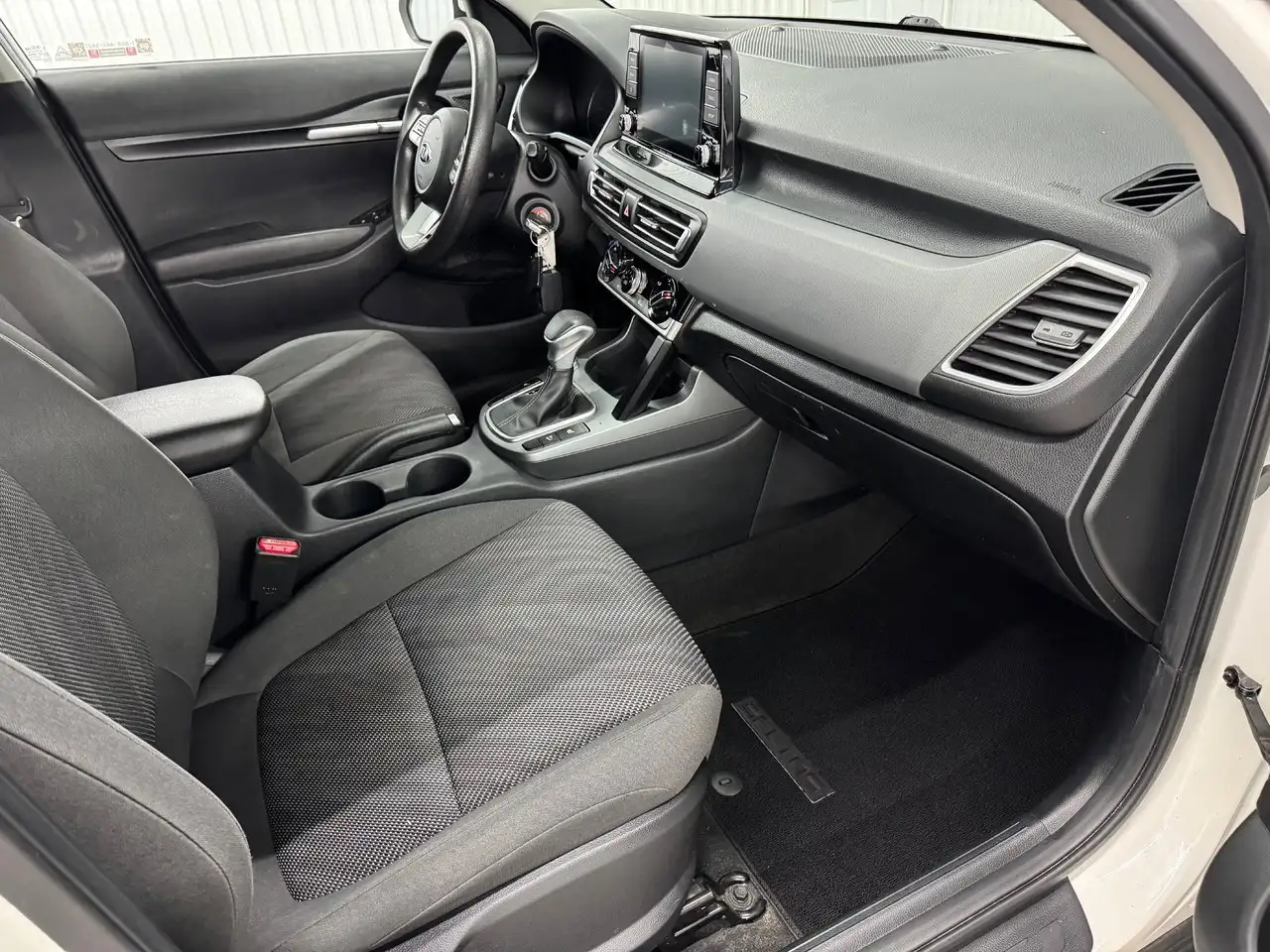 Kia Seltos снимка Kia Seltos