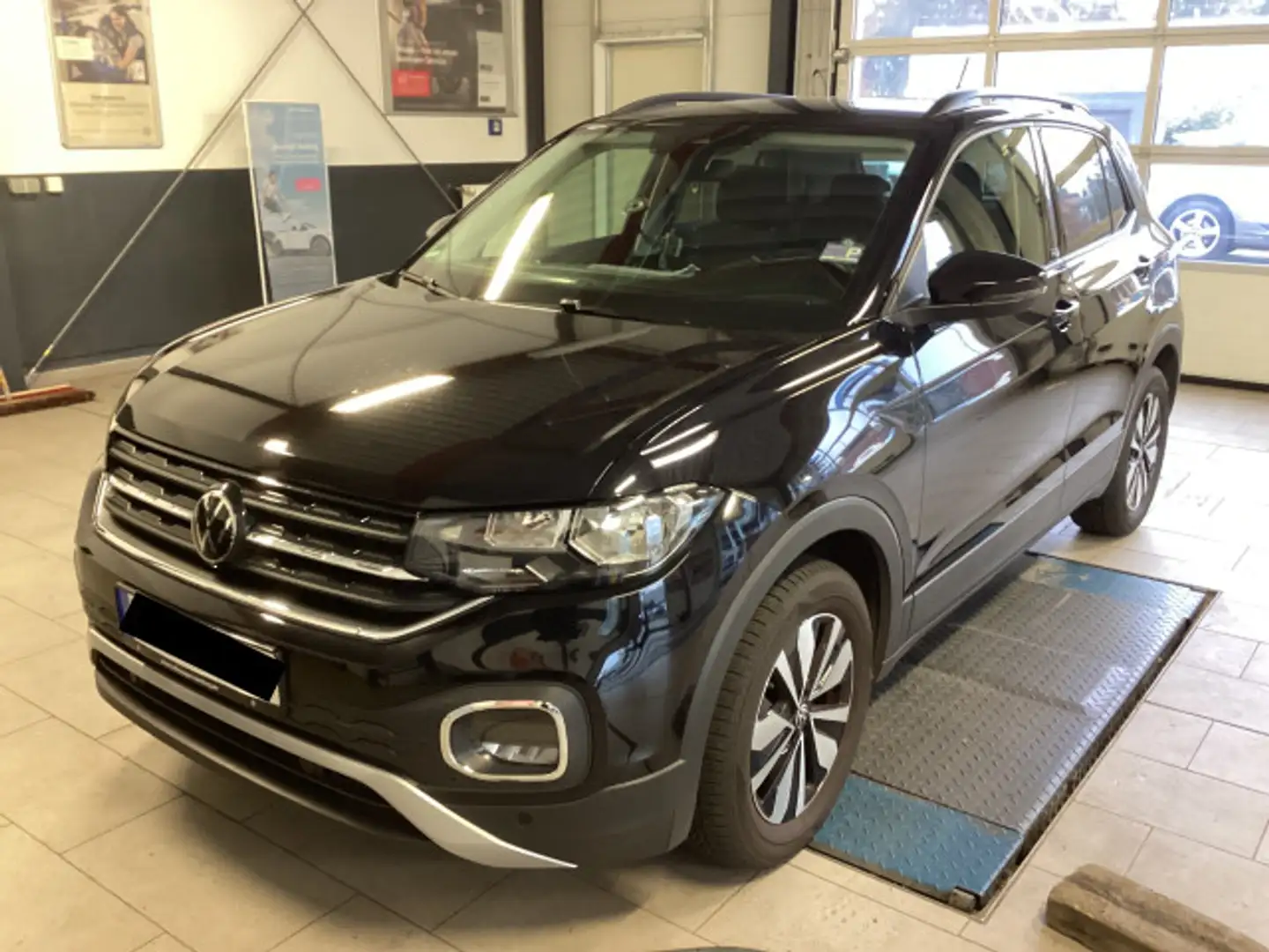 Volkswagen T-Cross 1.0 TSI Move DSG ACC Navi Kamera CarPlay Schwarz - 2