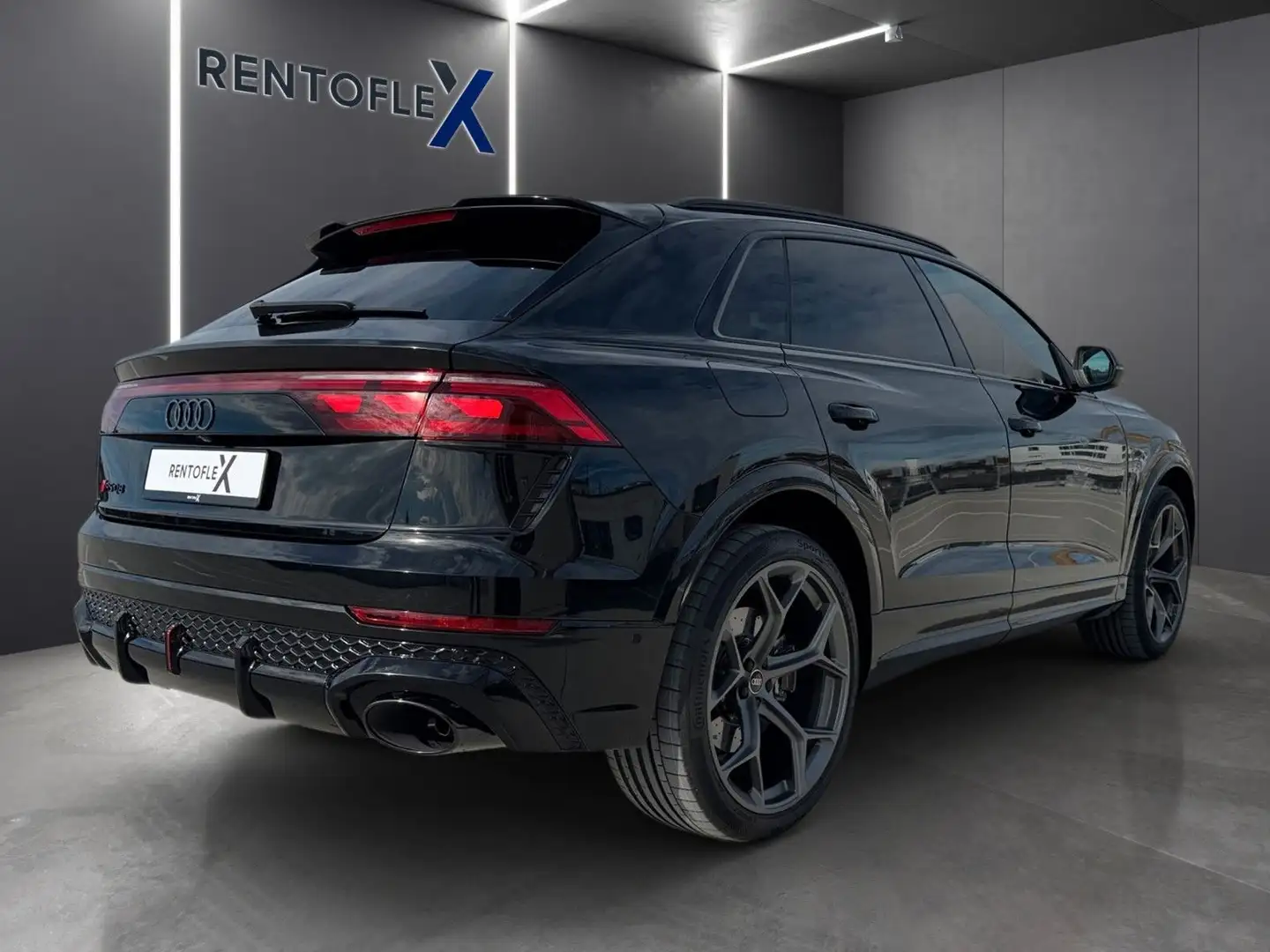 Audi RS Q8 Performance /Pano/V-Max/21,5% NL Schwarz - 2