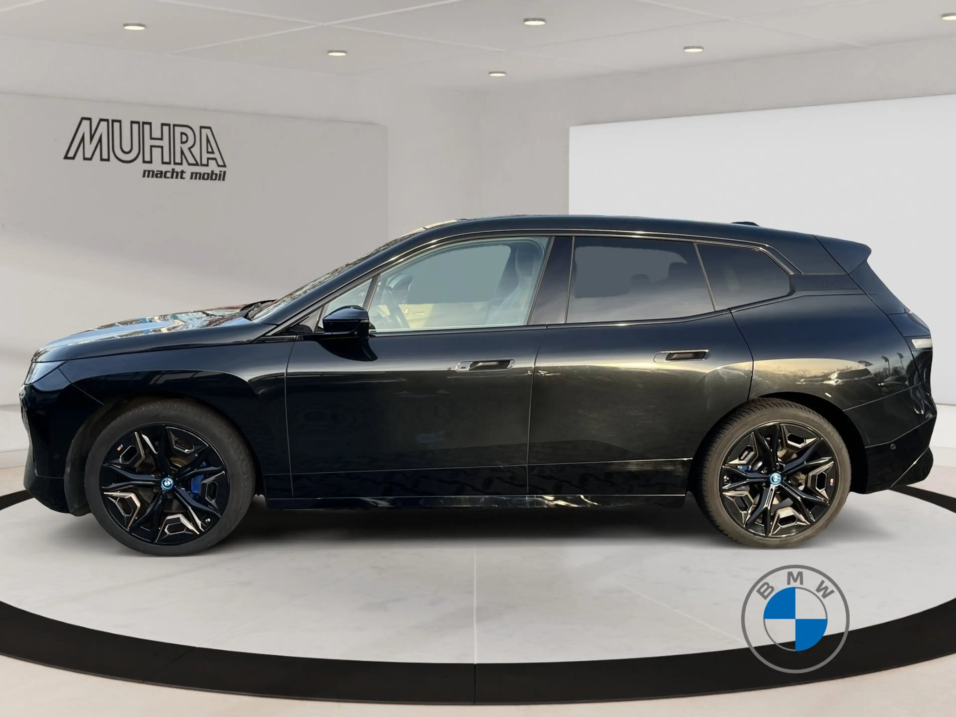 BMW iX xDrive40 Sport 22" AHK Massage Memory H&K — photo 3