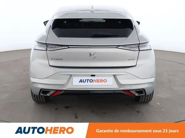 DS Automobiles DS 4 view 5