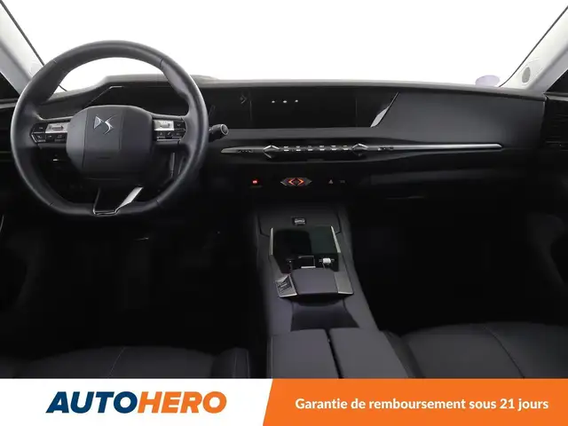 DS Automobiles DS 4 view 12