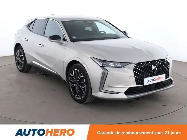 DS Automobiles DS 4 view 8