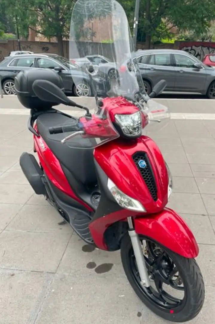 Piaggio Medley 150 S con ABS bauletto e parabrezza originali Rouge - 1