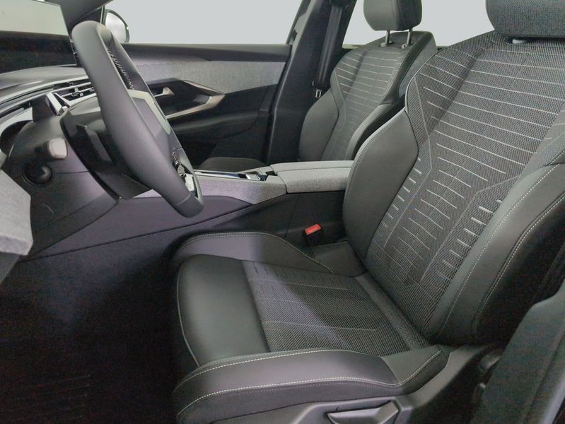 Peugeot 5008 Hybrid 145 e-DSC6 GT 100 kW, 5-türig — photo 10