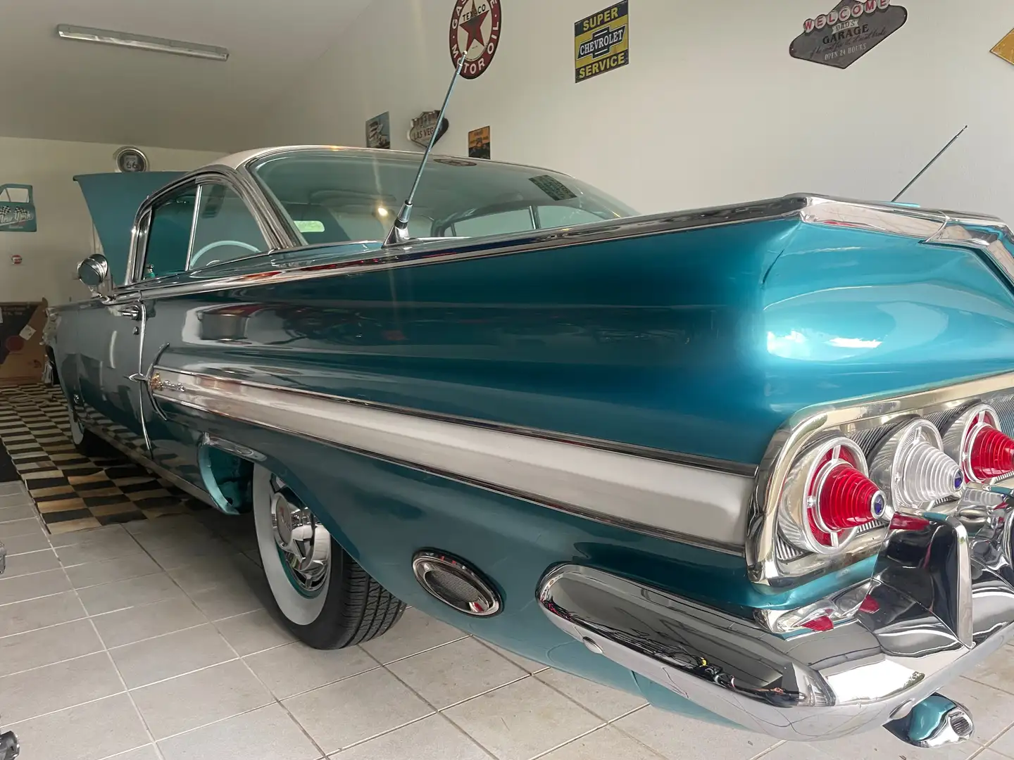 Chevrolet Impala Blau - 2