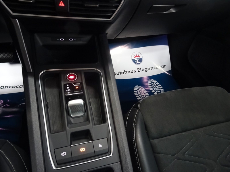 SEAT Leon LEON ST 2.0 TDI STYLE*AHK*ACC*CAM*KEY*BEATS*LED* — photo 7