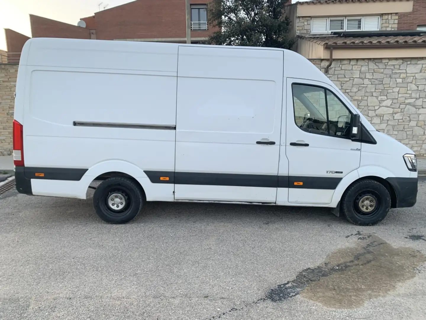 Hyundai H350 Fg. 2.5CRDI Essence 5.5M Blanco - 2