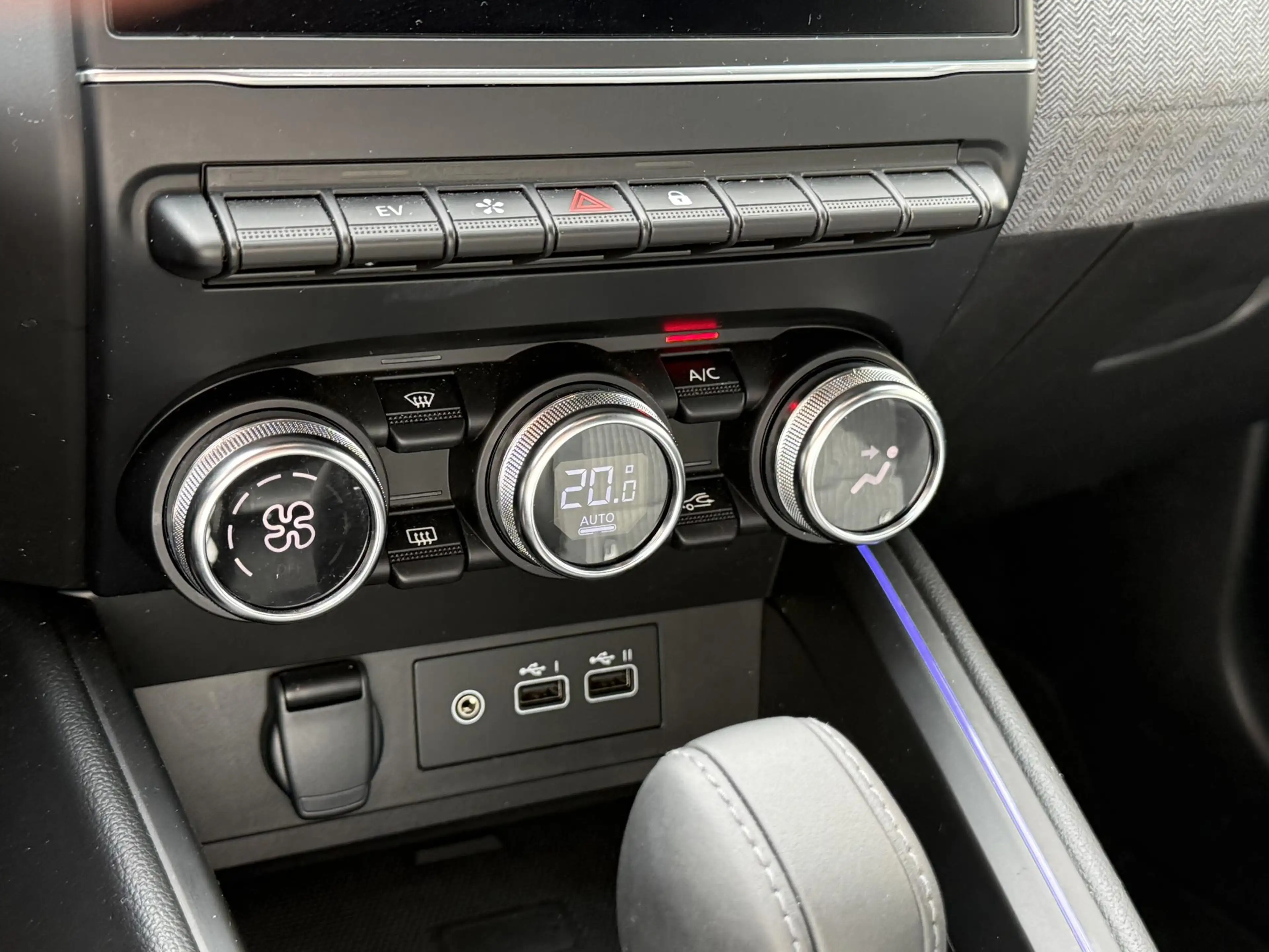 Renault Clio 1.6 E-Tech Full Hybrid 145 techno | NAP | Navigati — photo 24
