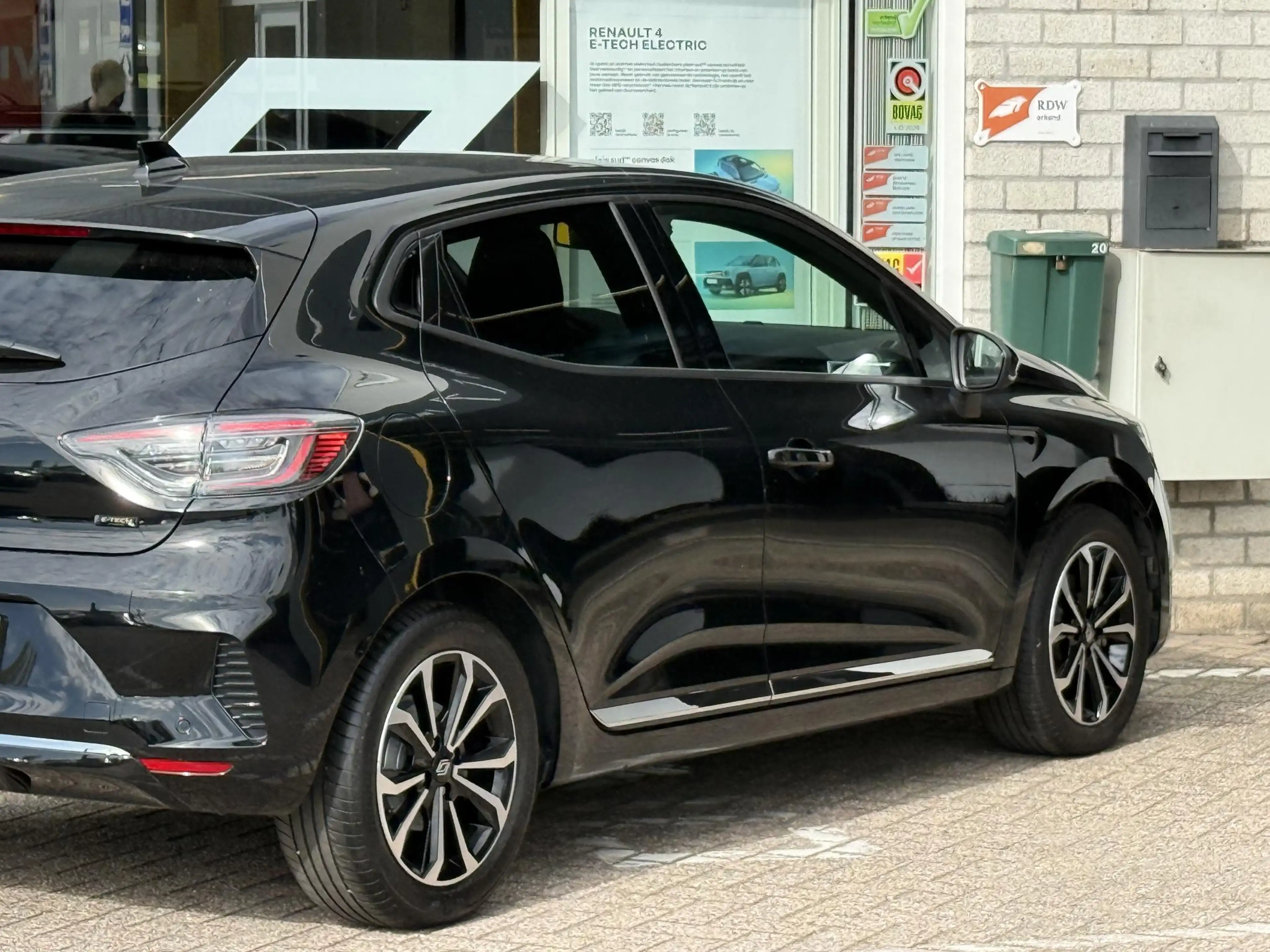 Renault Clio 1.6 E-Tech Full Hybrid 145 techno | NAP | Navigati — photo 25