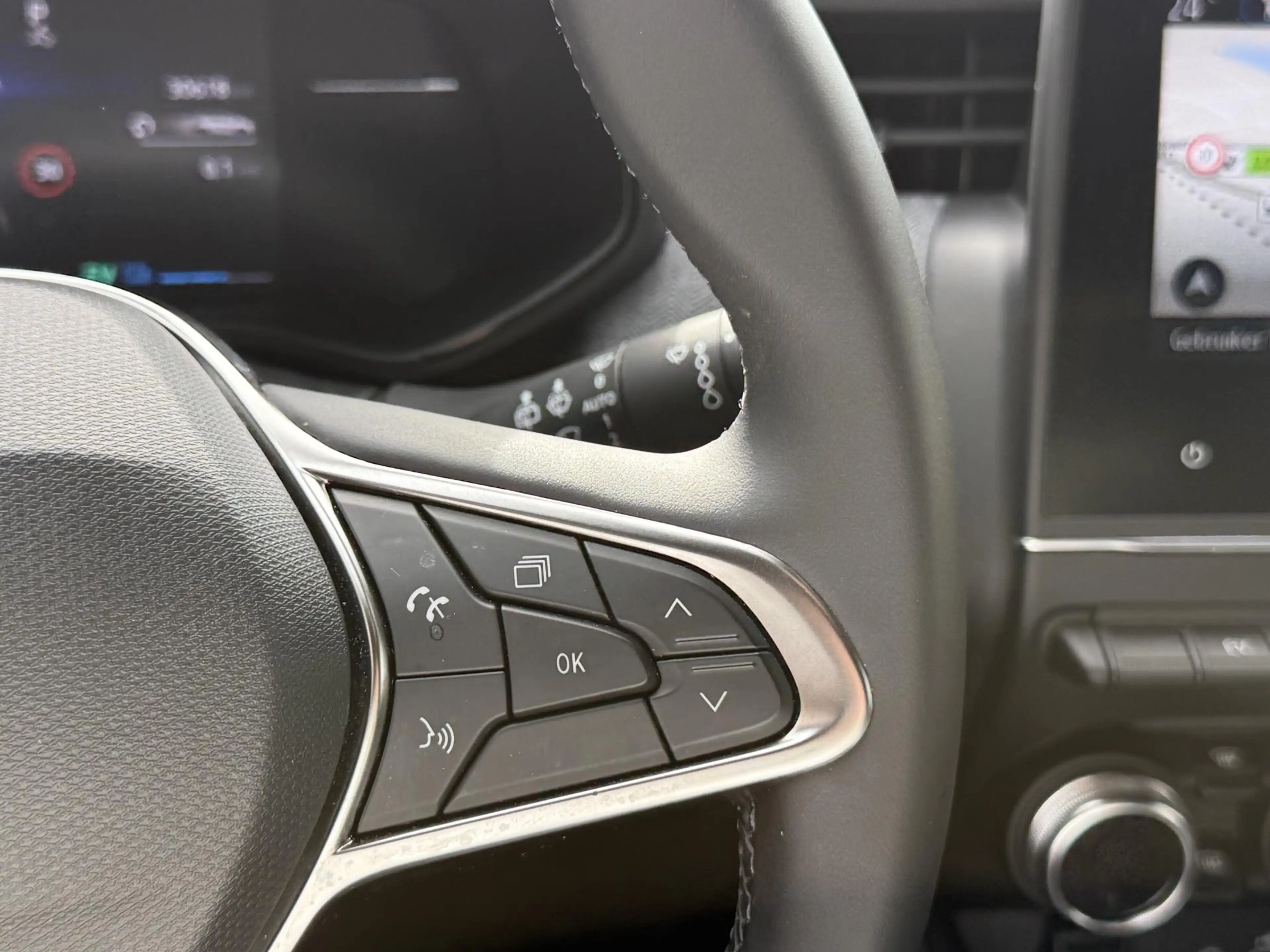 Renault Clio 1.6 E-Tech Full Hybrid 145 techno | NAP | Navigati — photo 19