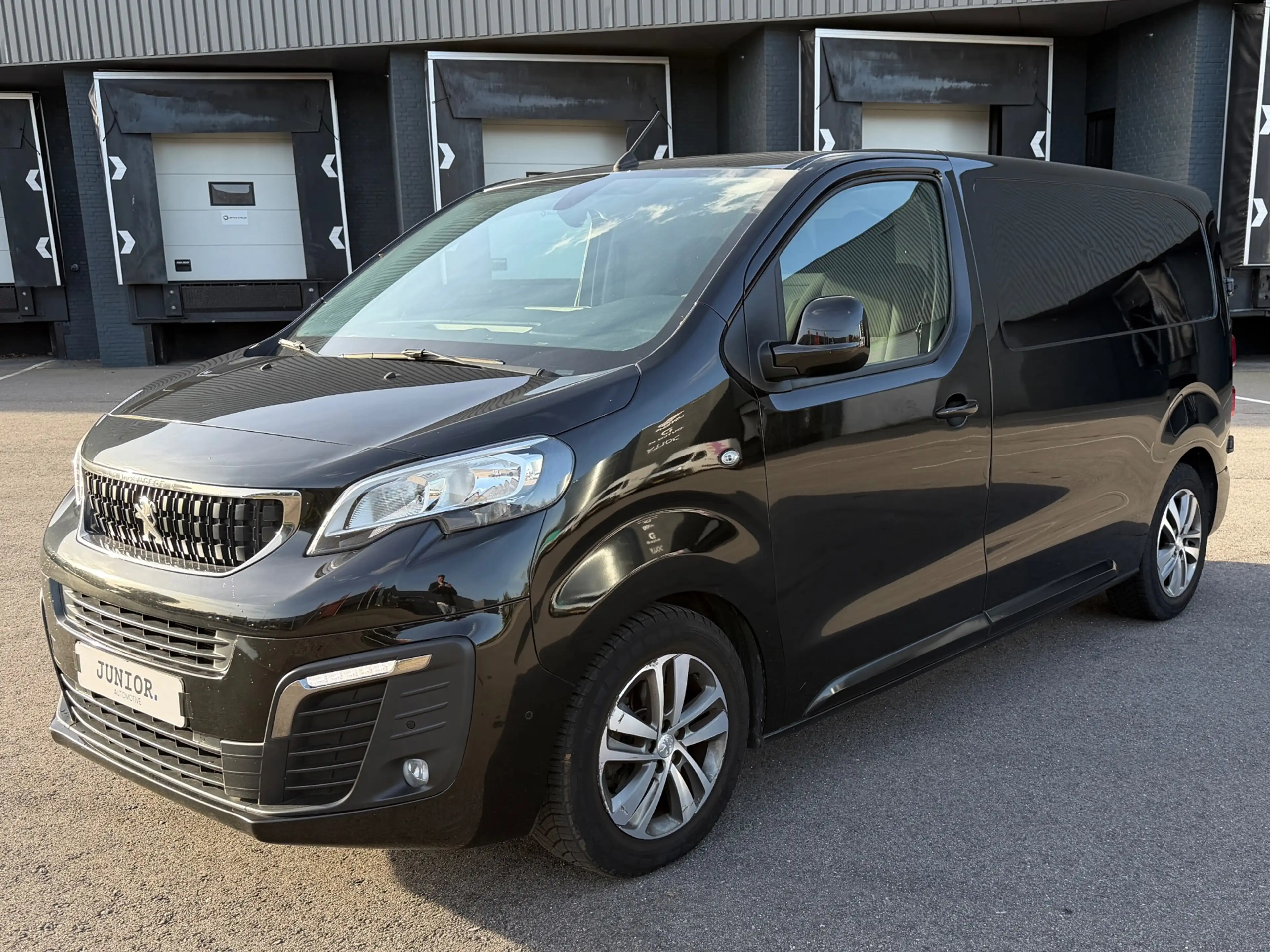 Peugeot Expert 227S 2.0 BlueHDI 150 Premium Pack DEALERONDERHOUDE — photo 2