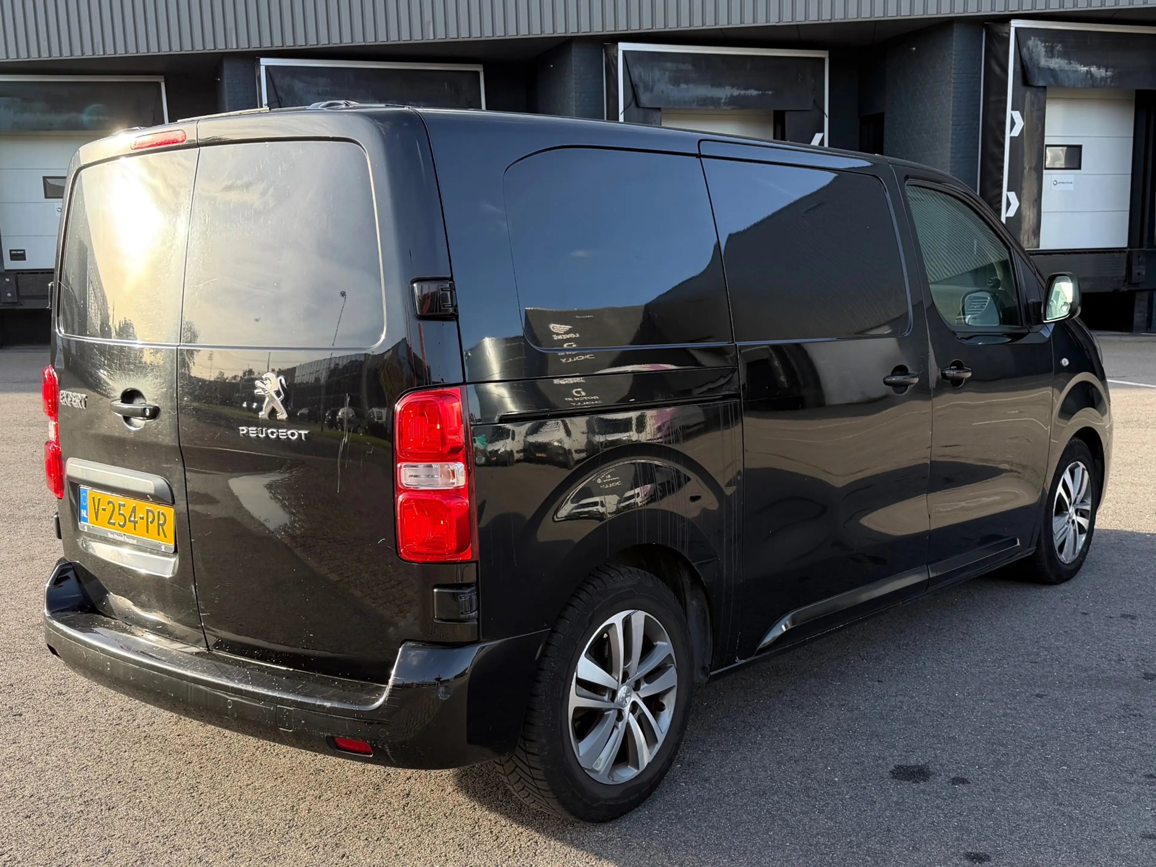 Peugeot Expert 227S 2.0 BlueHDI 150 Premium Pack DEALERONDERHOUDE — photo 6