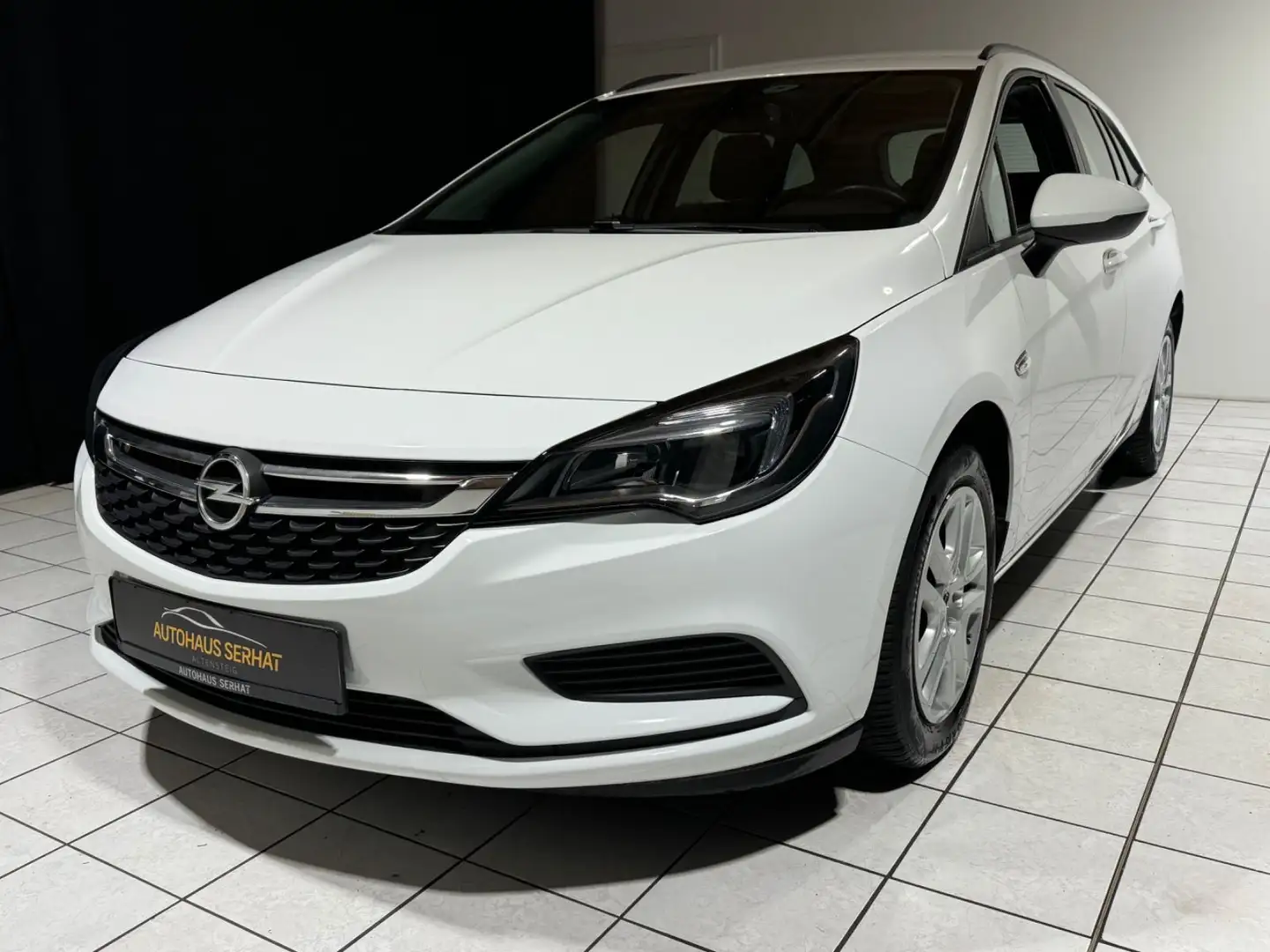 Opel Astra K ST Edition *CARPLAY*NAVI*PDC*SHZ*LHZ* Blanc - 1