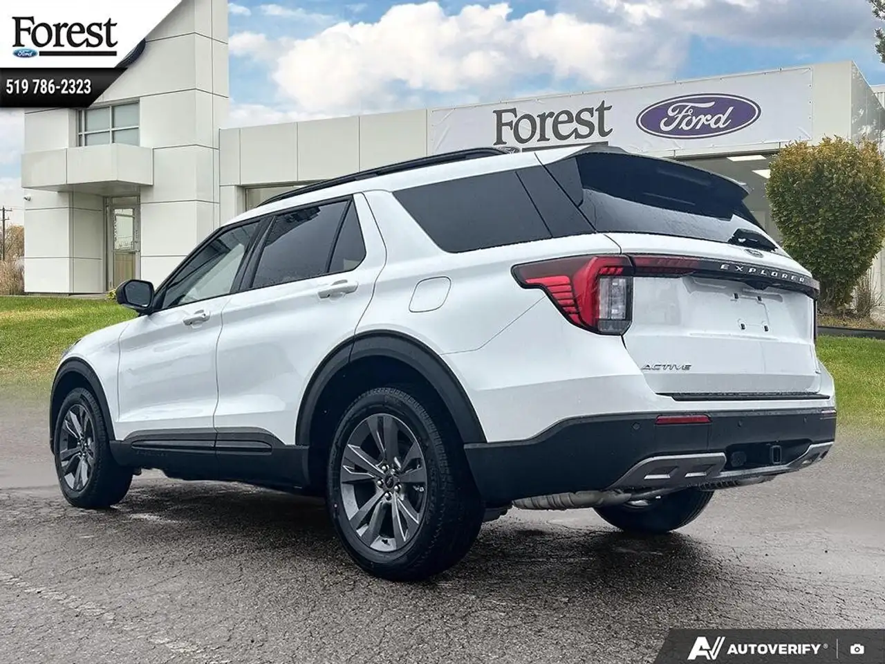 Ford Explorer снимка Ford Explorer