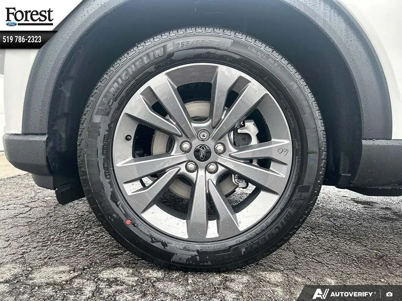 Ford Explorer снимка Ford Explorer