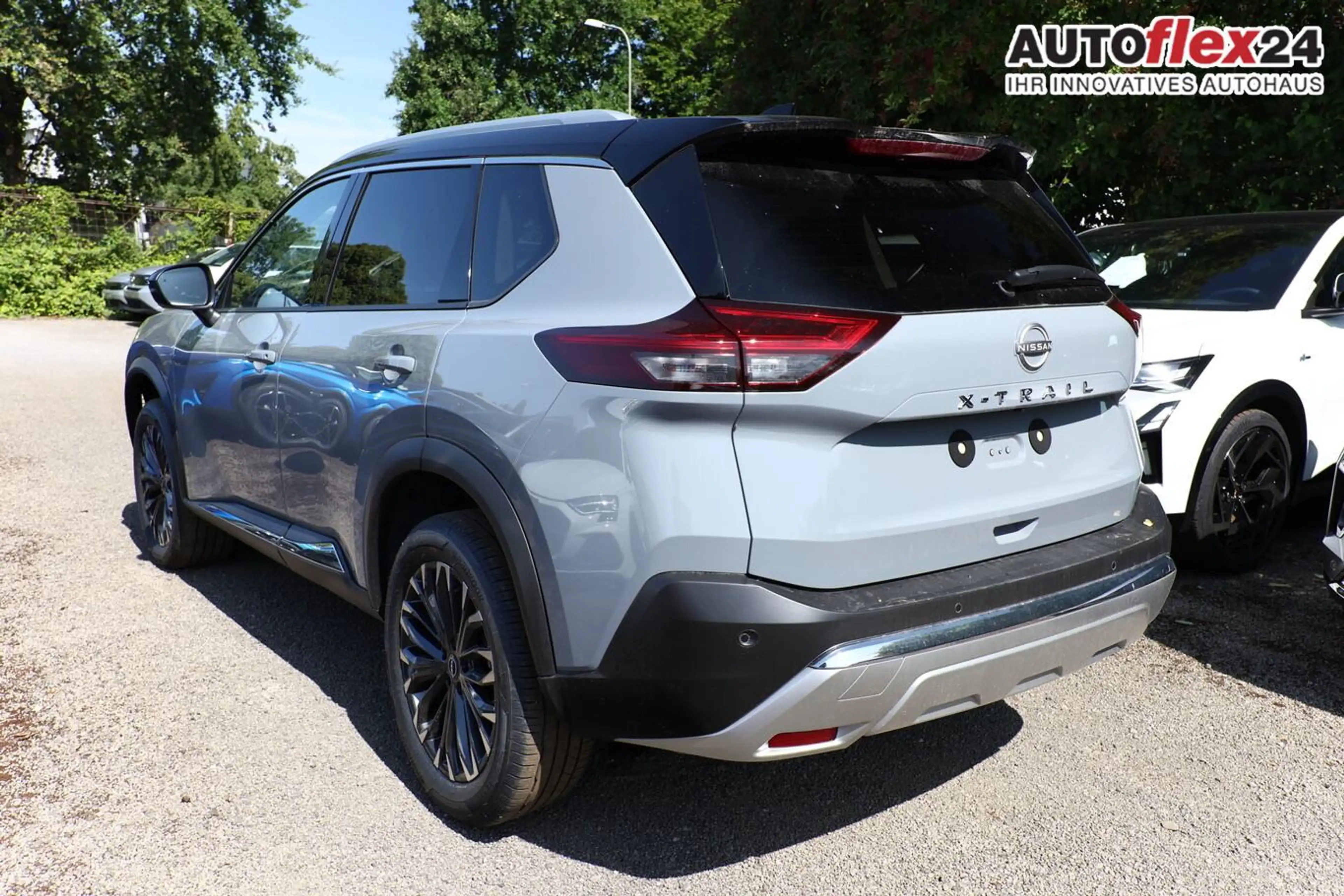 Nissan X-Trail Tekna Pano 4xSHZ HUD PrivG LED 360° Nav 120 kW ... — photo 3