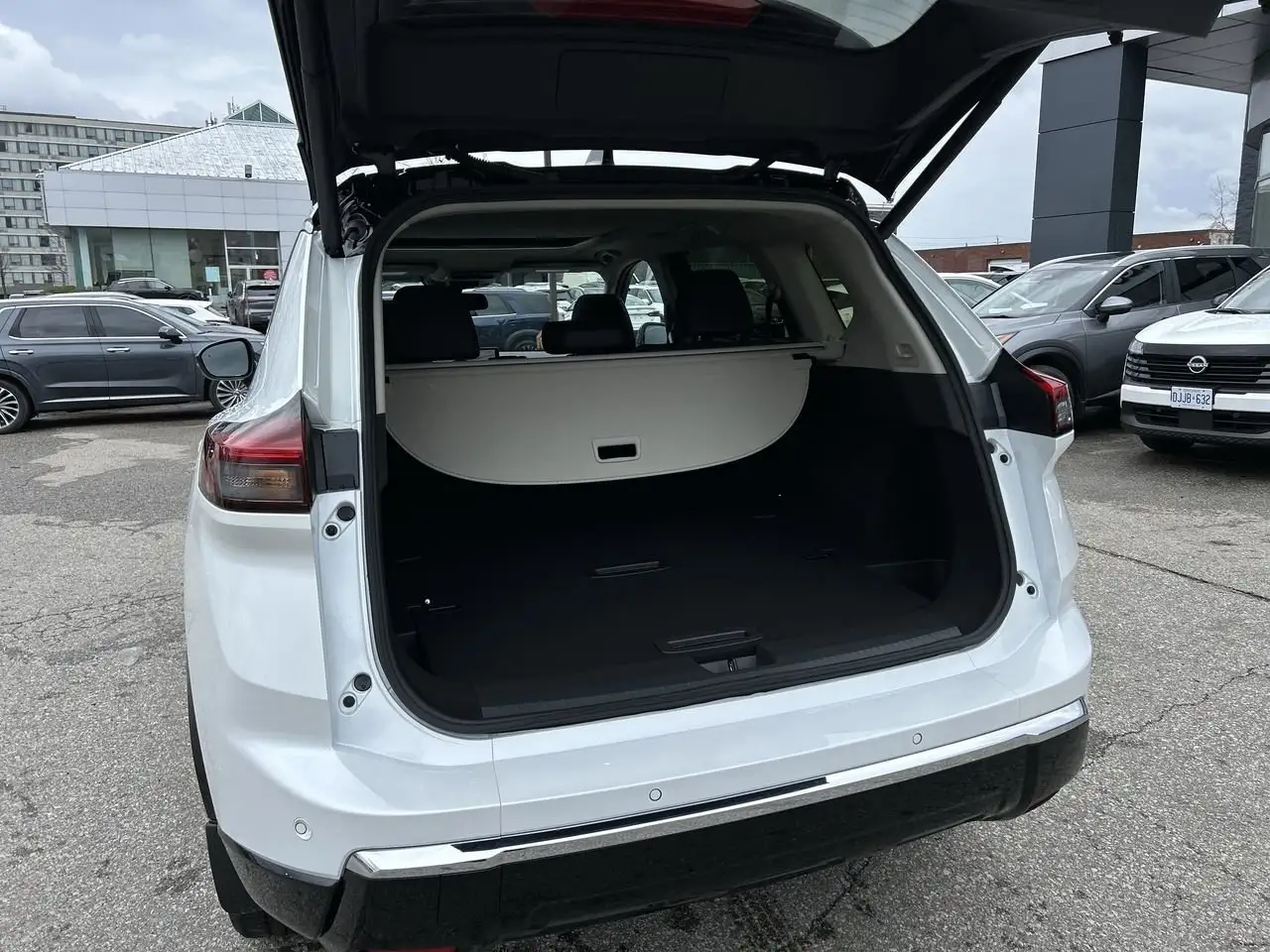 Nissan Rogue снимка Nissan Rogue