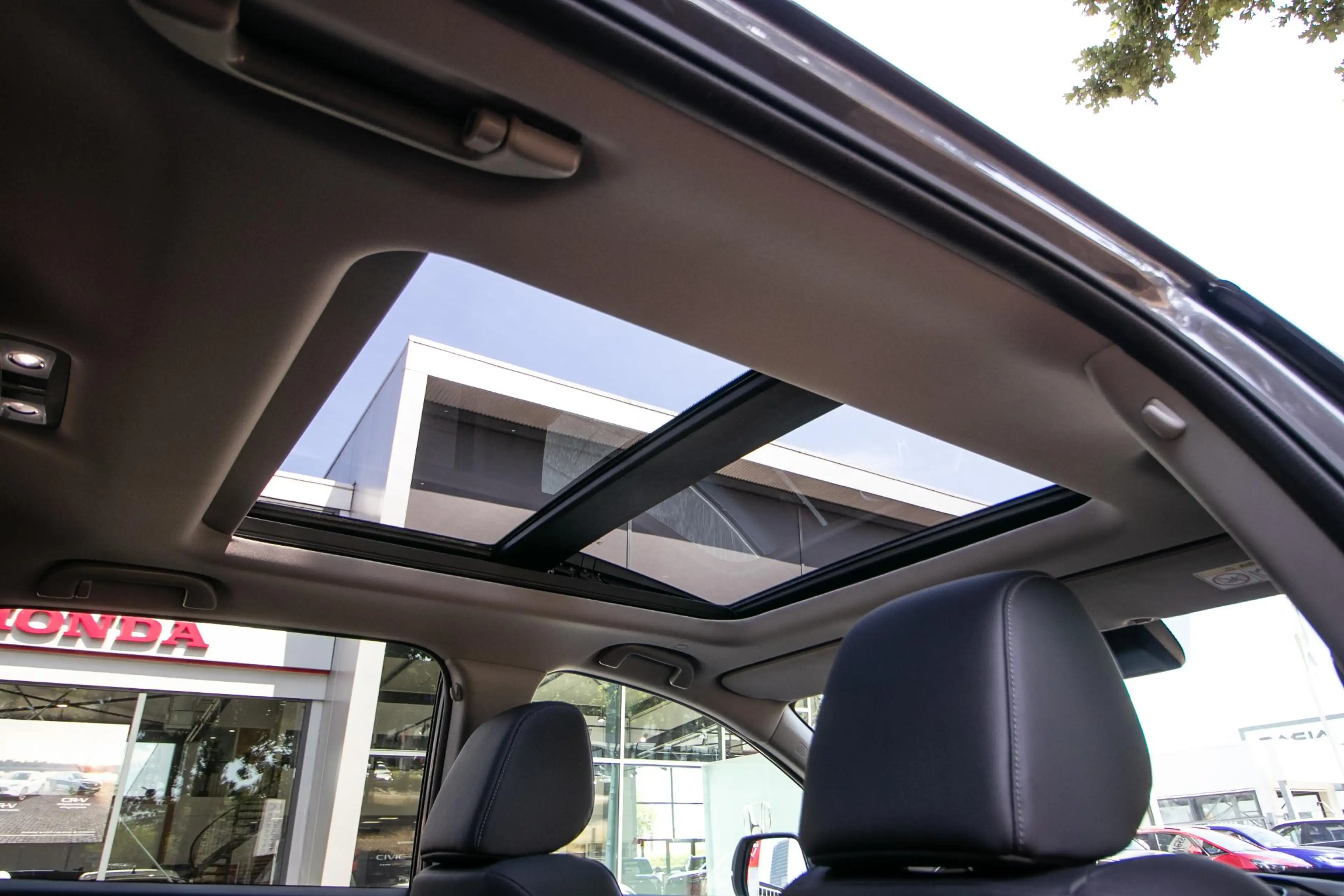 Honda CR-V 1.5 AWD Executive - Afneembare trekhaak | Panorama — photo 8