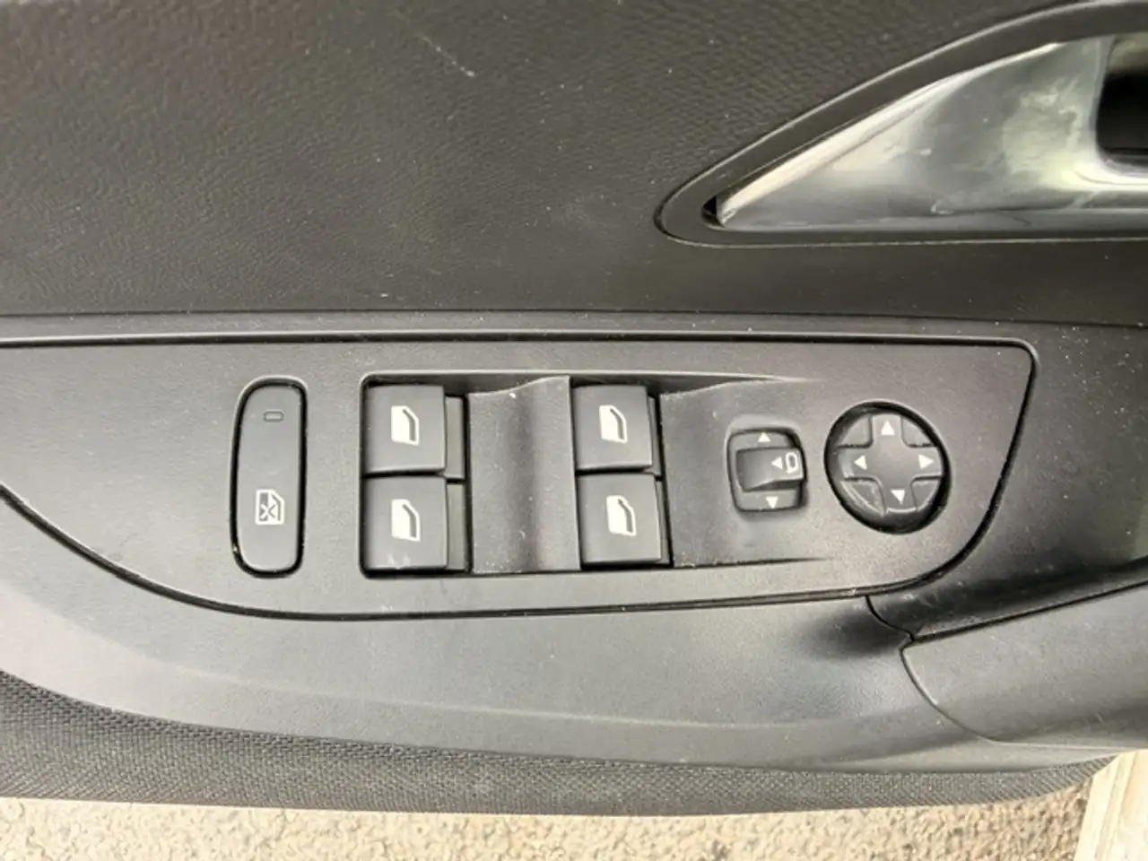 Peugeot 2008 2008 — photo 10